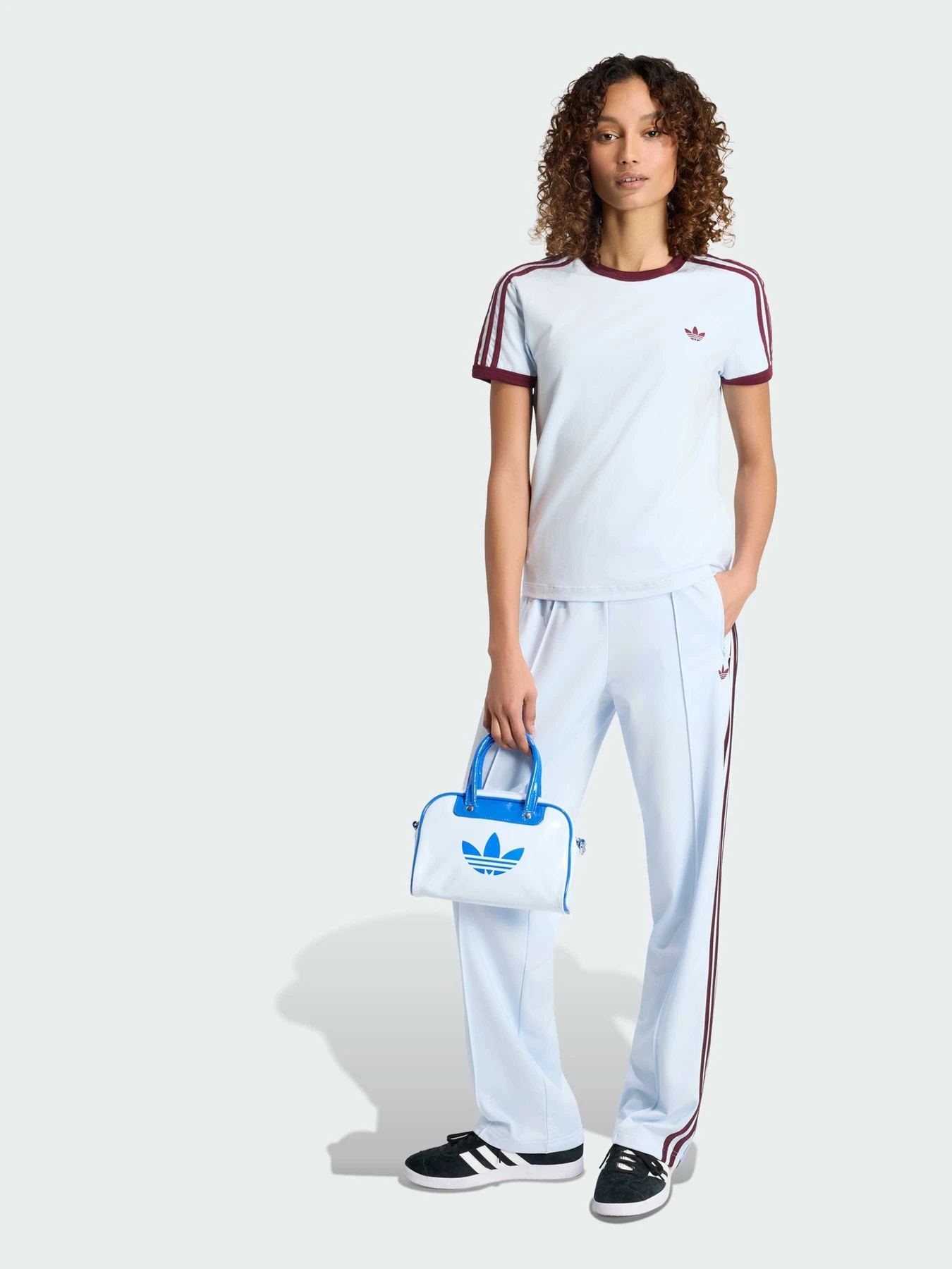 Брюки Adidas Adicolor модель KC6561 Брюки Adidas Adicolor модель KC6561 Фото