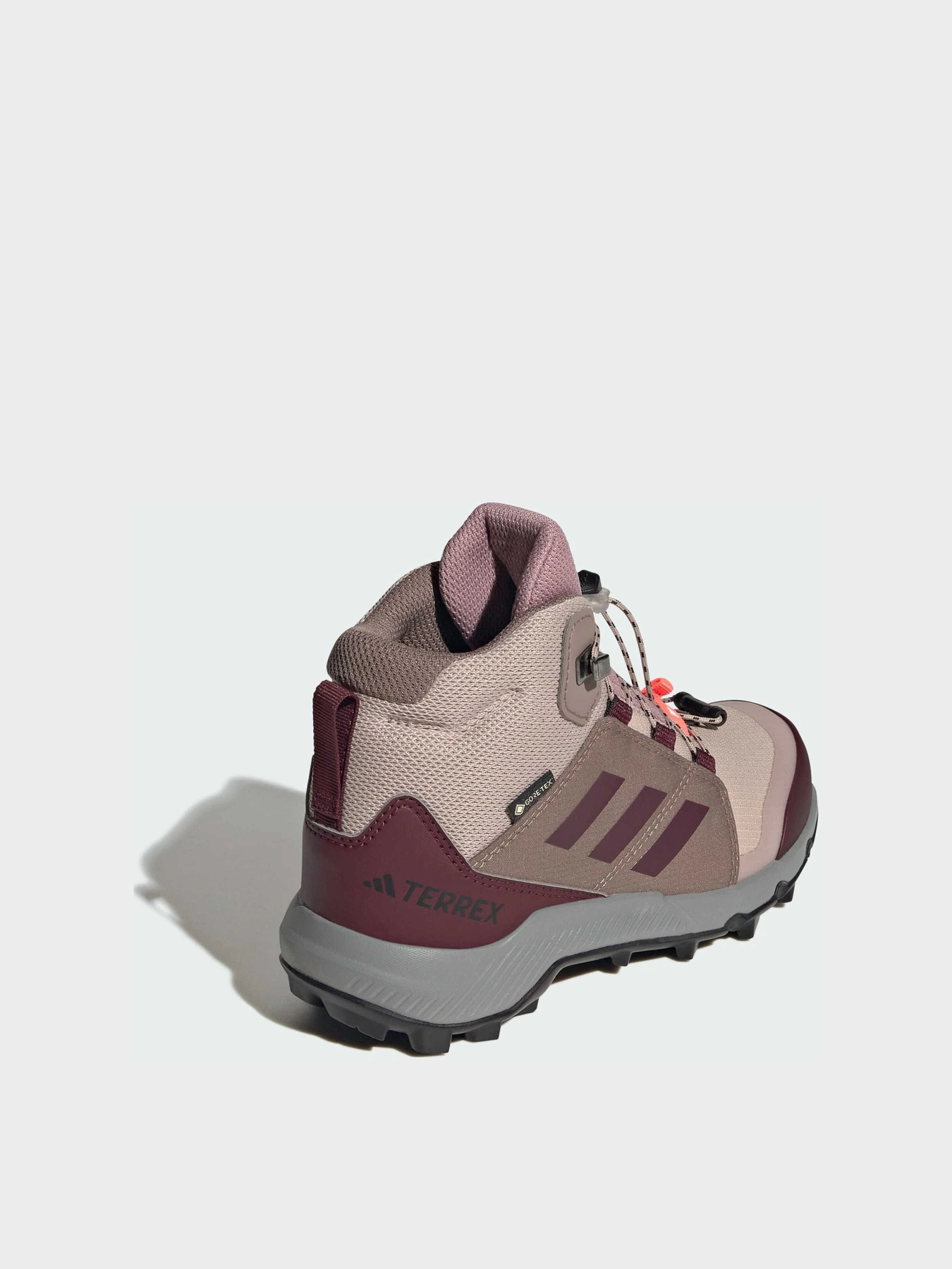 Ботинки и сапоги Adidas модель KI5834 Ботинки и сапоги Adidas модель KI5834 Фото