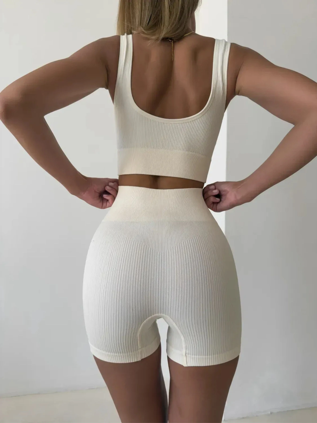 Нижнее белье Uaclothes модель 028-molochnij Нижнее белье Uaclothes модель 028-molochnij Фото