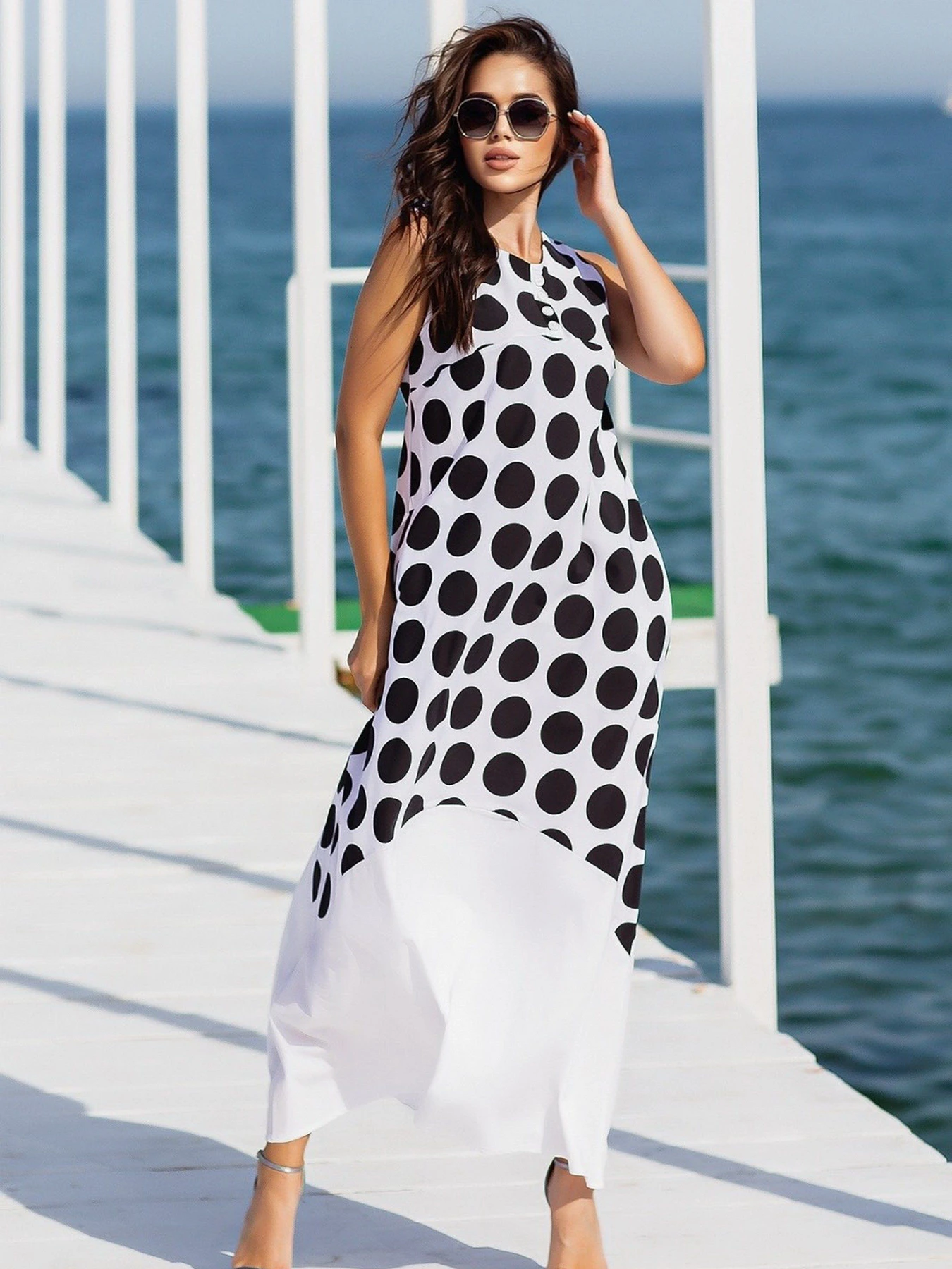 Сукні ISSA Plus модель 12757_whiteblack Сукні ISSA Plus модель 12757_whiteblack Фото
