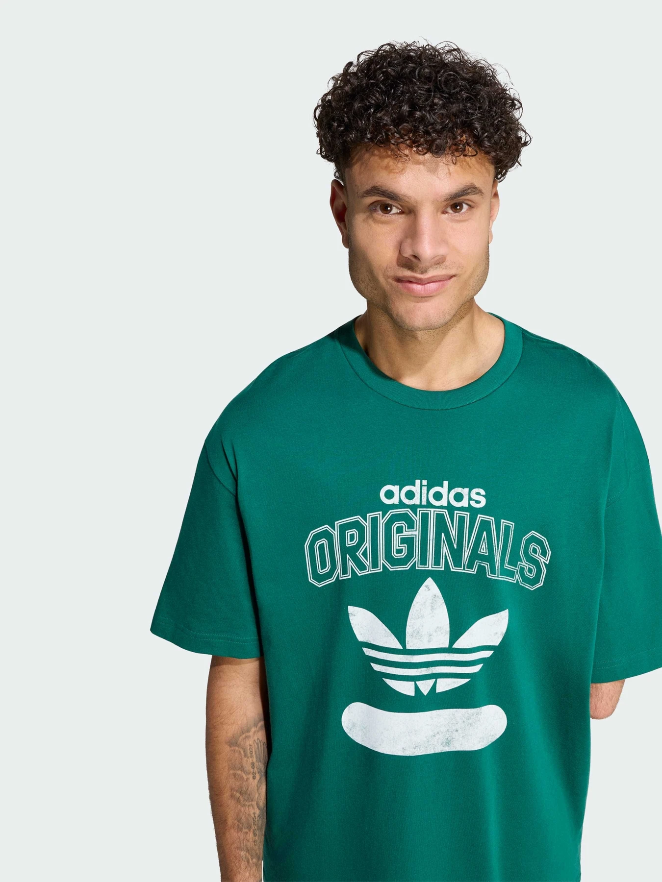 Футболки и поло Adidas Graphics модель KV7312 Футболки и поло Adidas Graphics модель KV7312 Фото