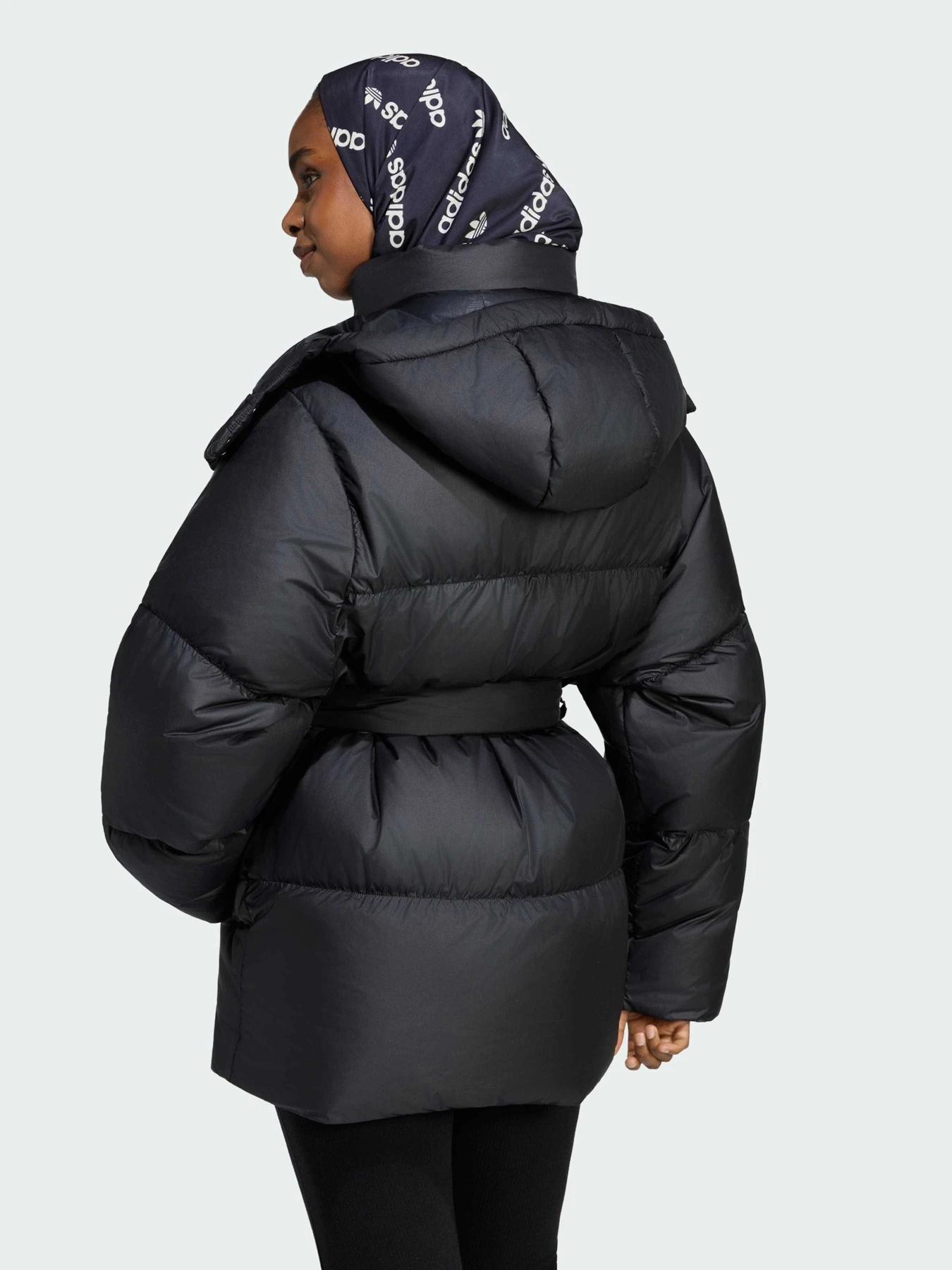 Куртки та дублянки Adidas модель KT4238 Фото