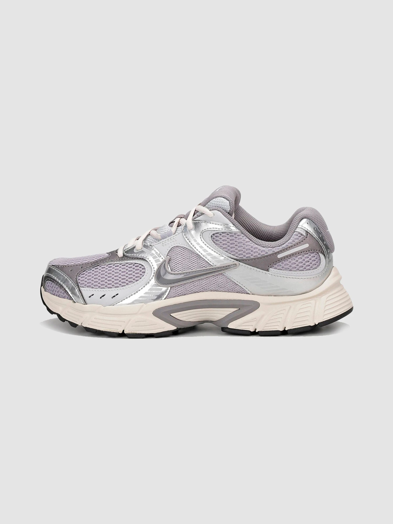 Кросівки NIKE V5 Rnr модель HJ5228-011 Фото