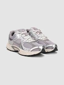 Кросівки NIKE V5 Rnr модель HJ5228-011 Фото