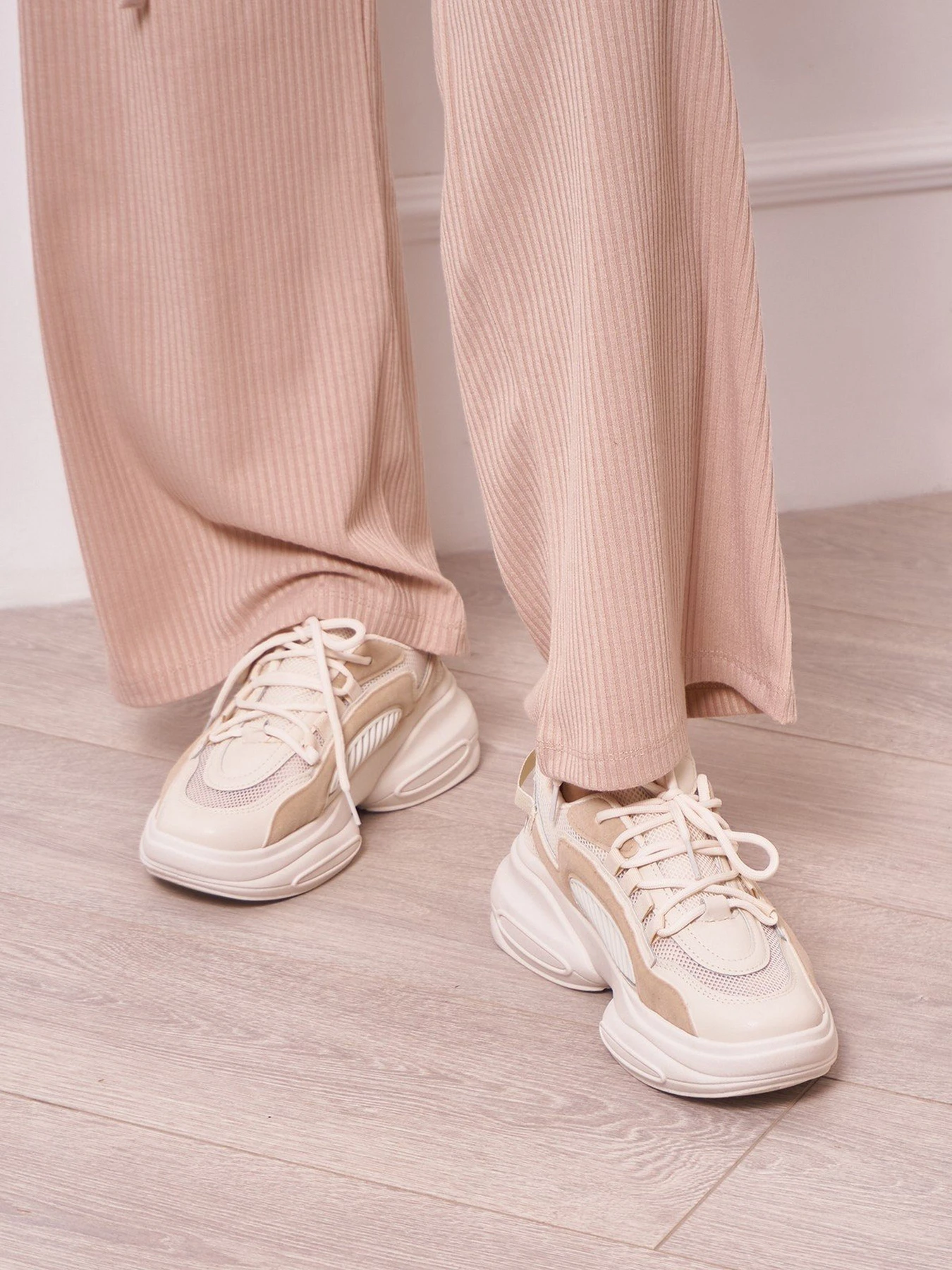 Кросівки ISSA Plus модель OB2-24_beige Кросівки ISSA Plus модель OB2-24_beige Фото