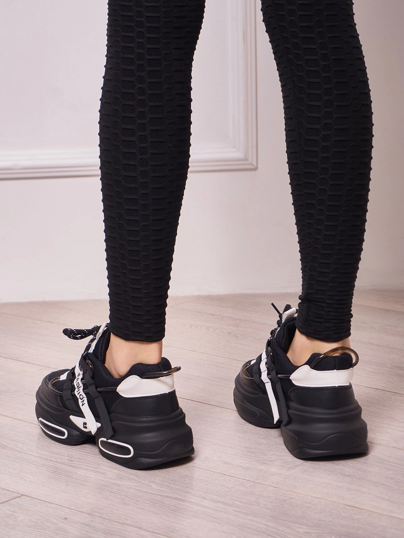 Кроссовки ISSA Plus модель OB2-32_black Кроссовки ISSA Plus модель OB2-32_black Фото