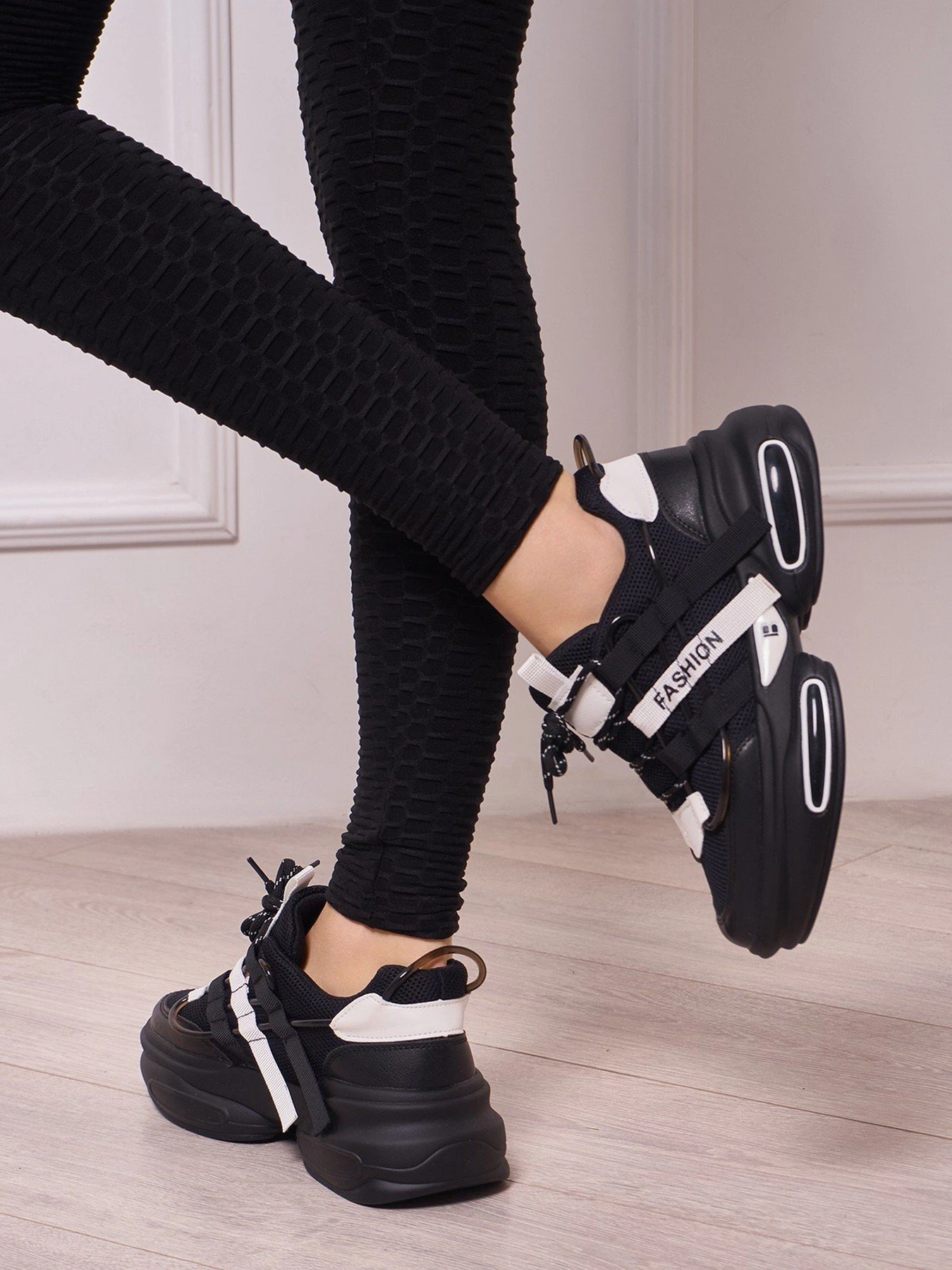 Кроссовки ISSA Plus модель OB2-32_black Кроссовки ISSA Plus модель OB2-32_black Фото