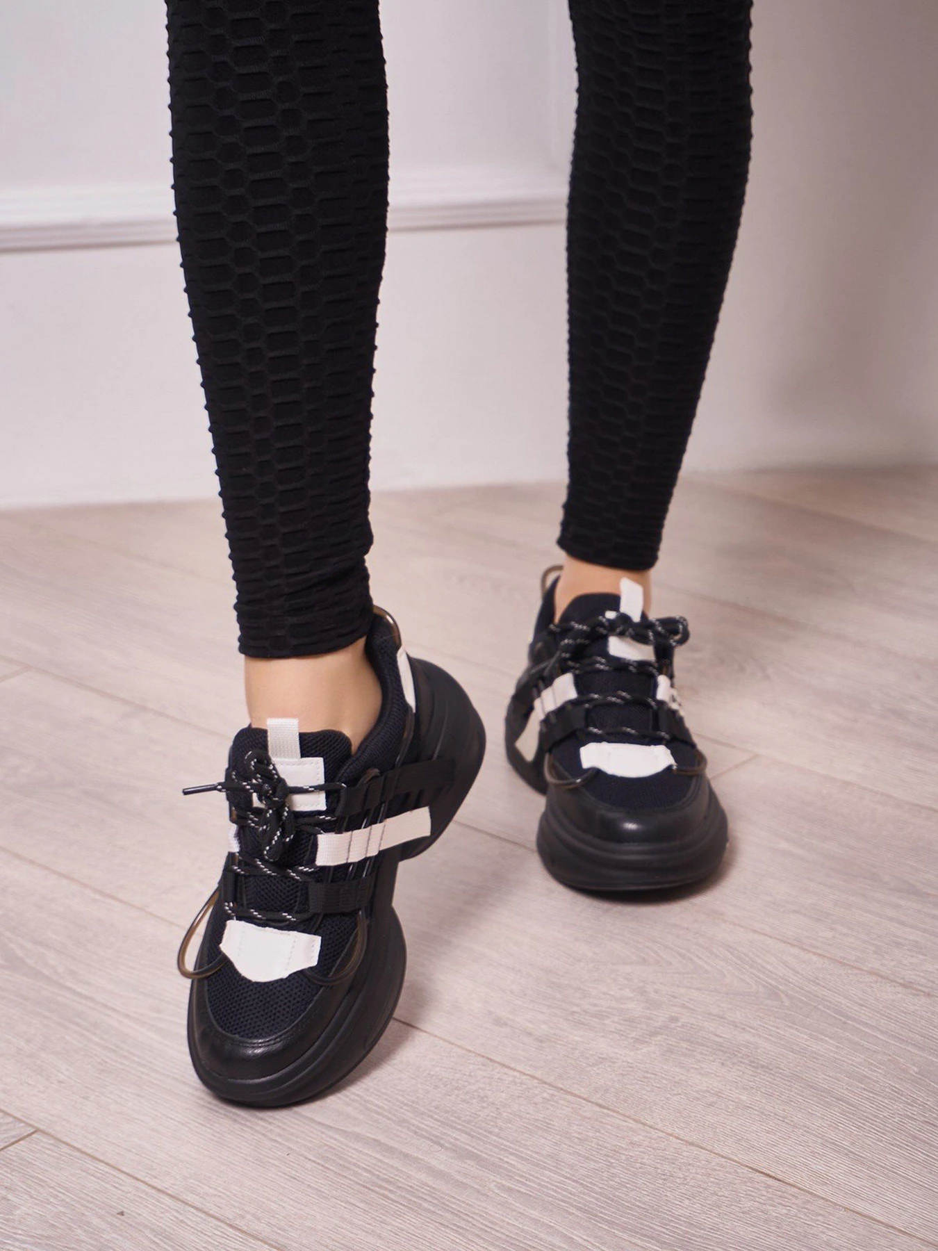 Кроссовки ISSA Plus модель OB2-32_black Кроссовки ISSA Plus модель OB2-32_black Фото