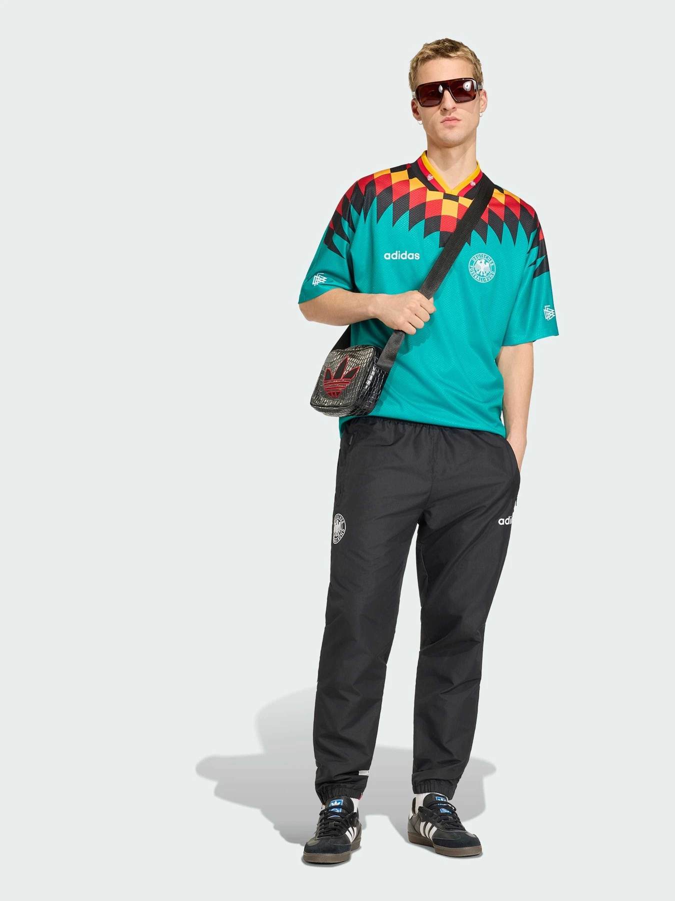Футболки и поло Adidas модель JZ6941 Футболки и поло Adidas модель JZ6941 Фото