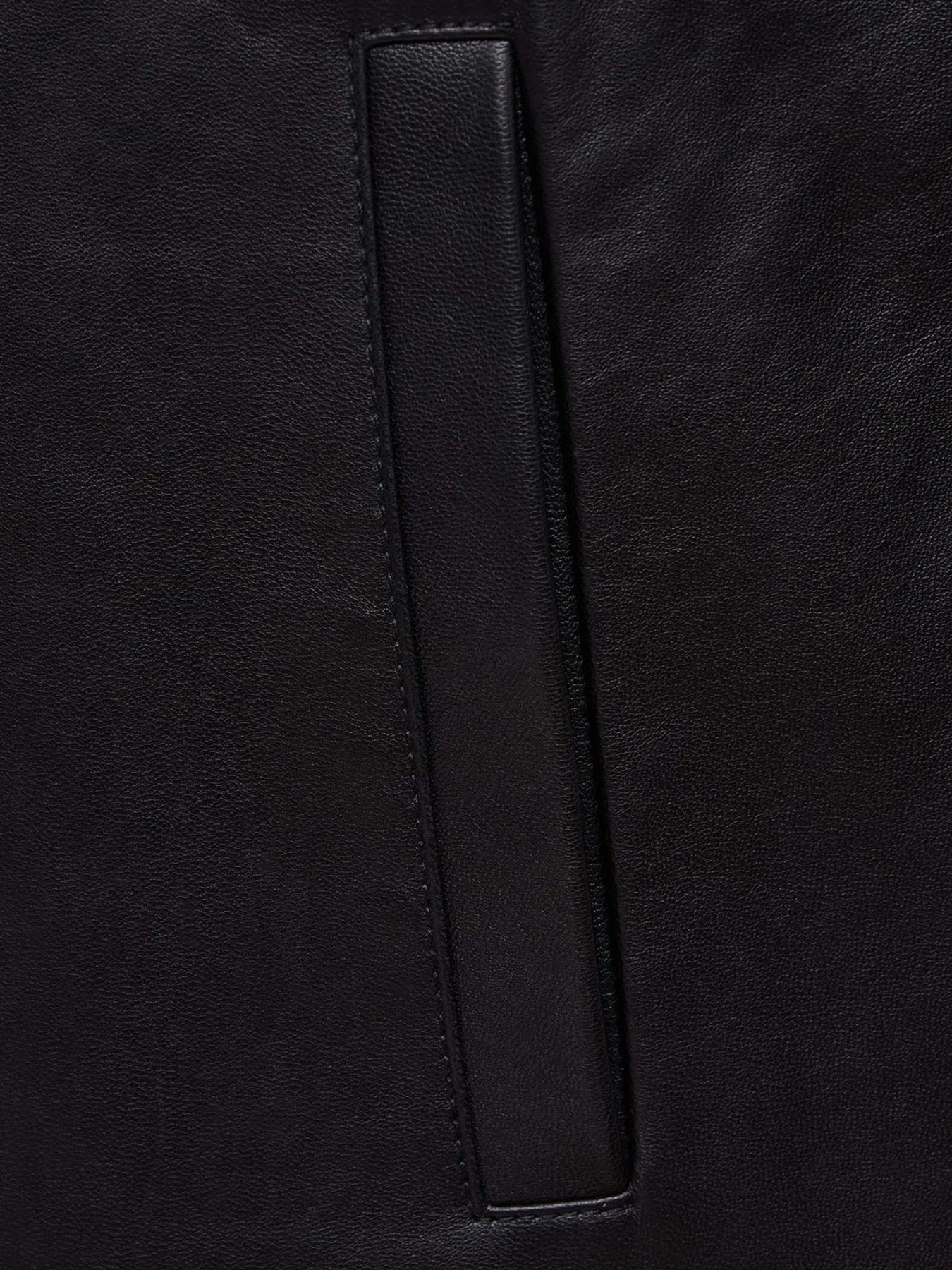 Куртки и дубленки Karl Lagerfeld модель 563422.555025;990 Фото
