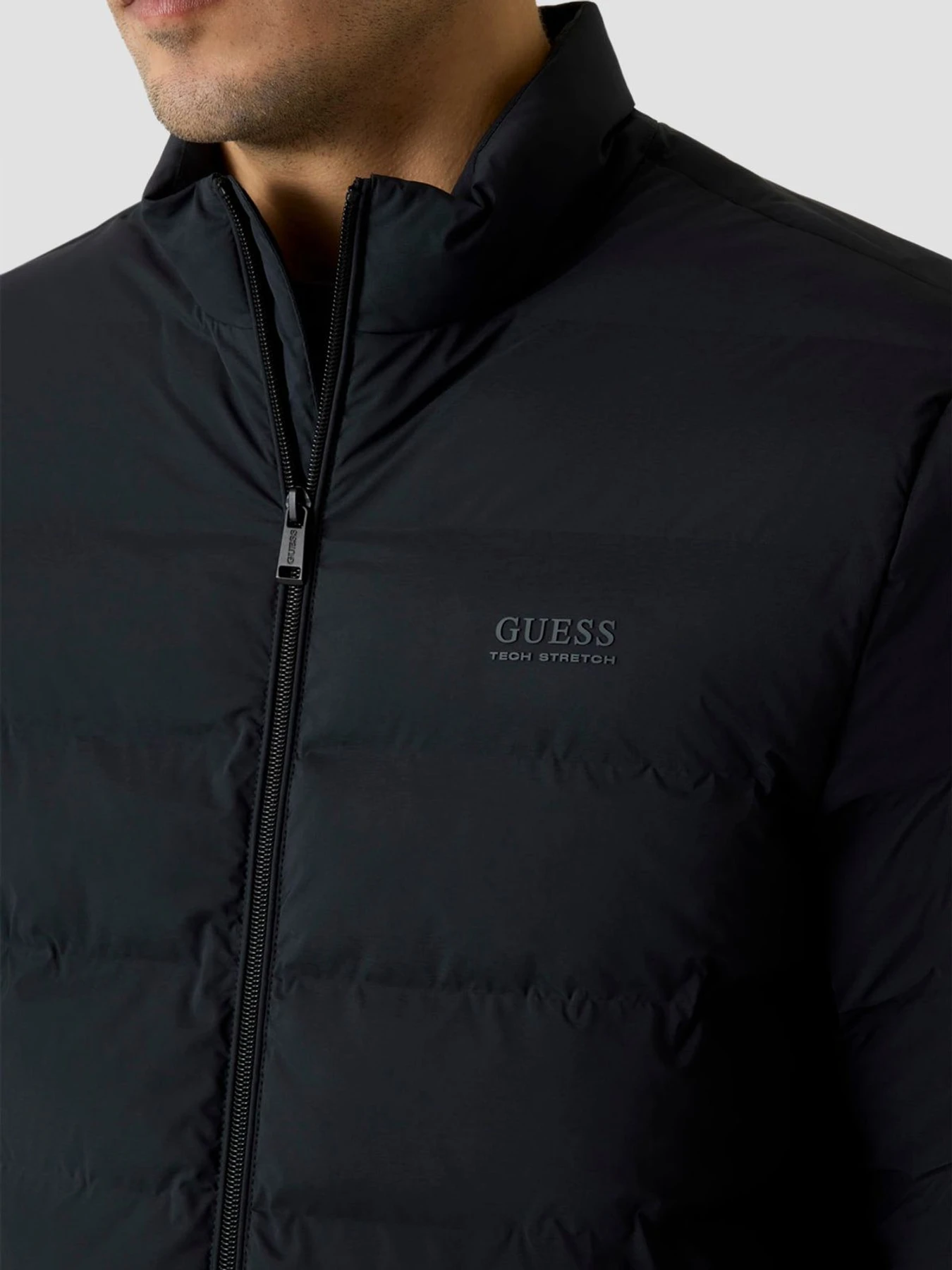 Куртки и дубленки GUESS модель M6RL0I.WJ242;JBLK Куртки и дубленки GUESS модель M6RL0I.WJ242;JBLK Фото