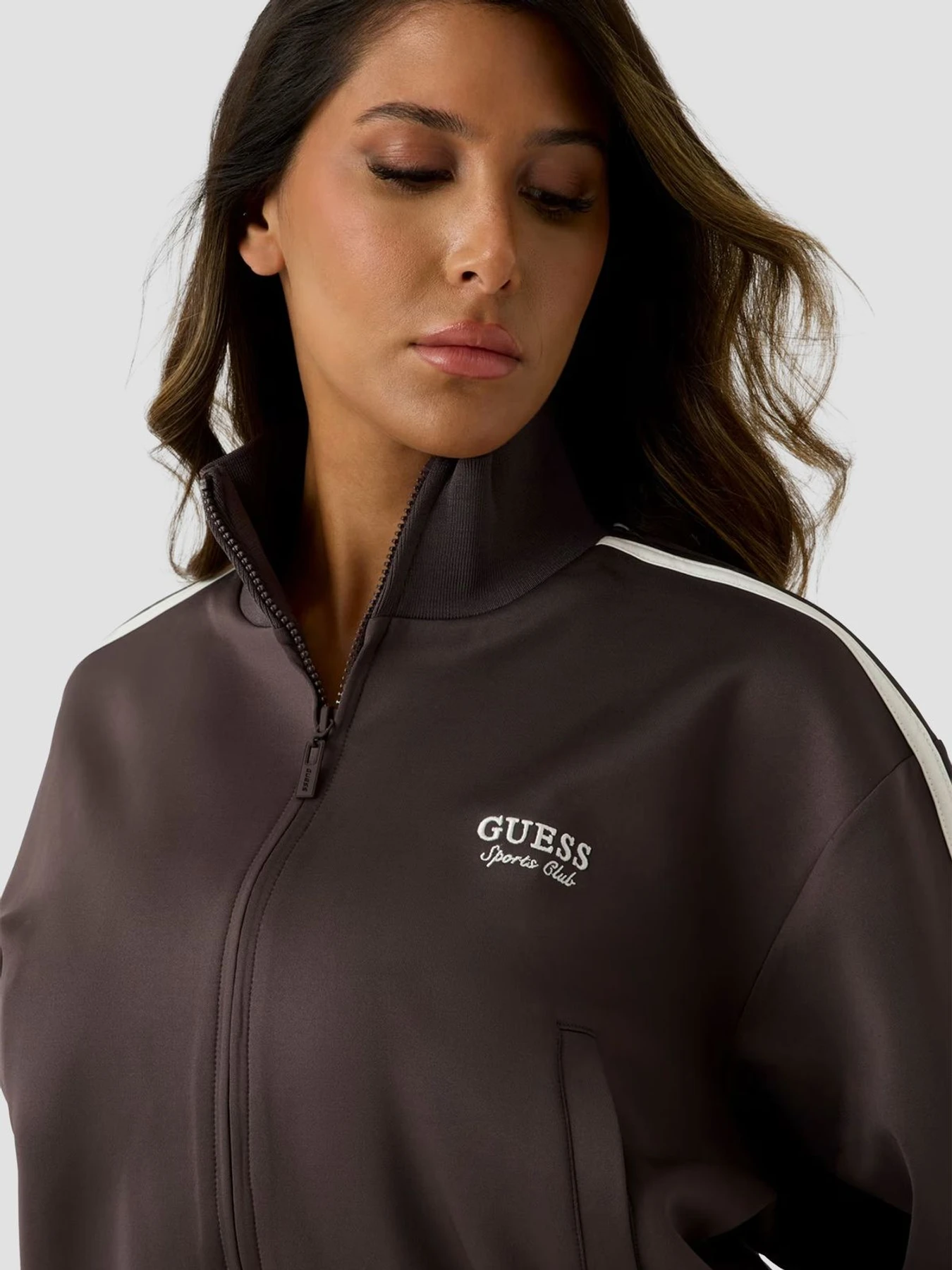 Худи и свитшоты GUESS модель V6YQ07.K4287;FJ71 Худи и свитшоты GUESS модель V6YQ07.K4287;FJ71 Фото