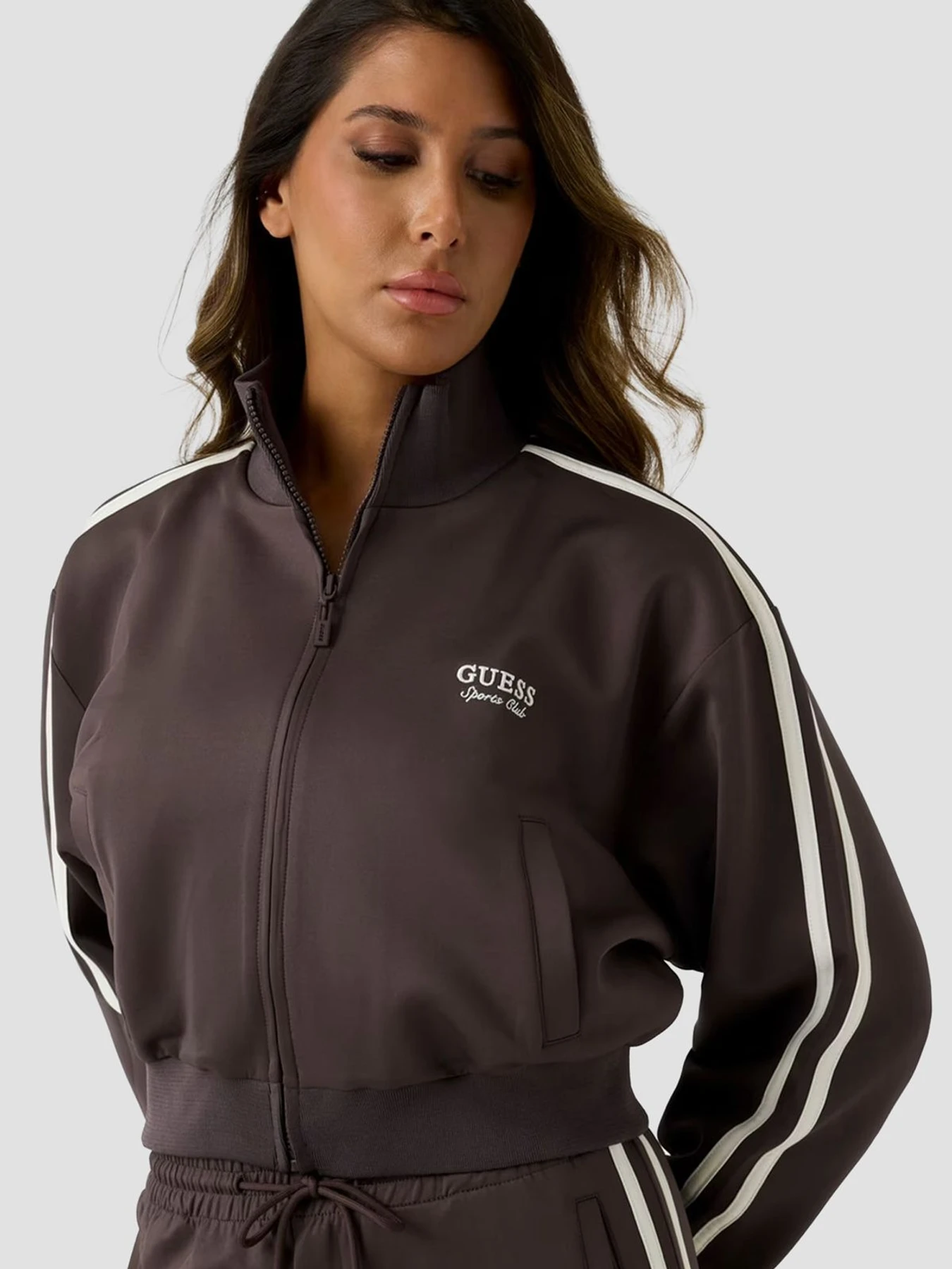 Худи и свитшоты GUESS модель V6YQ07.K4287;FJ71 Худи и свитшоты GUESS модель V6YQ07.K4287;FJ71 Фото