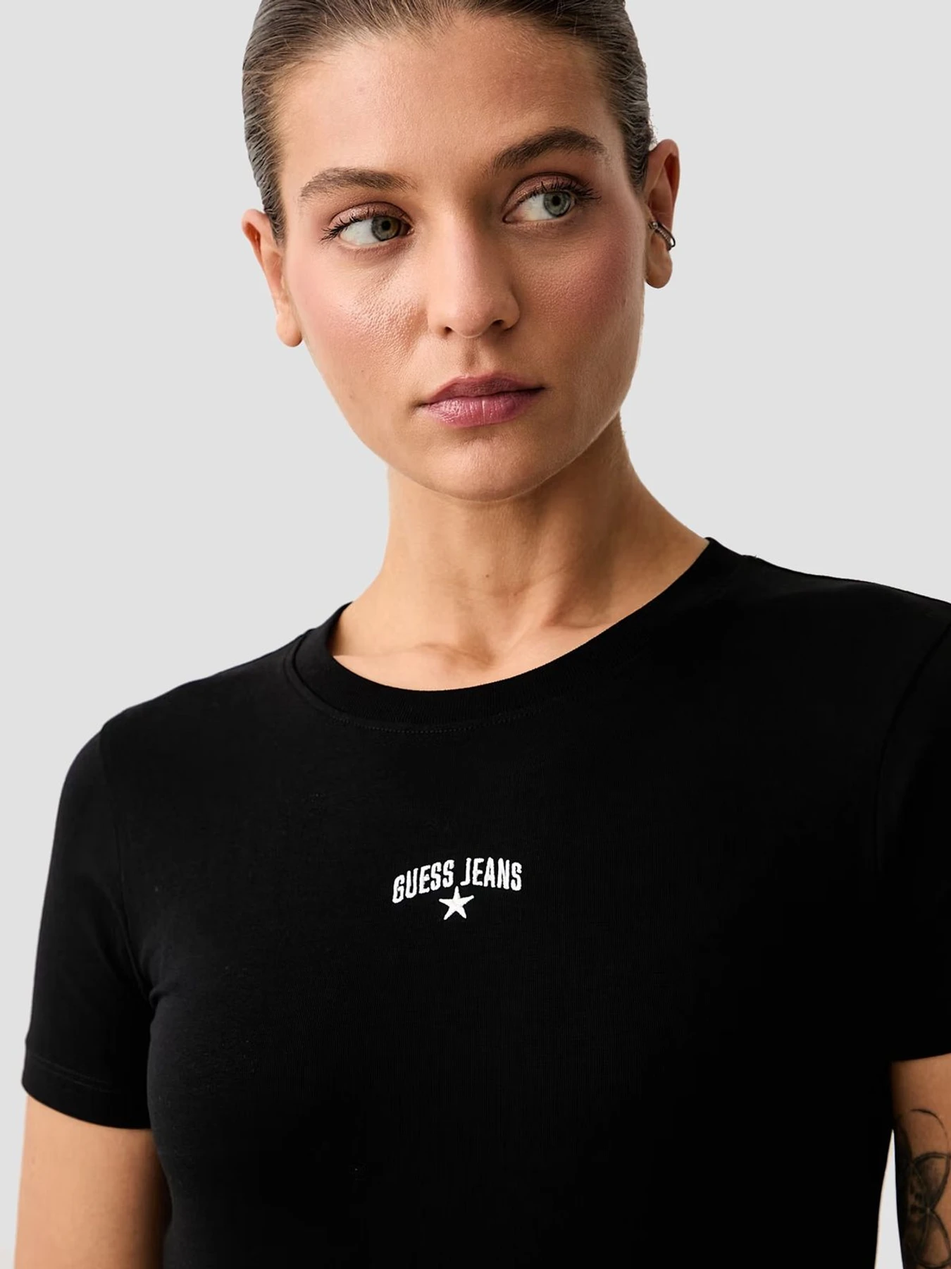 Футболки и поло Guess Jeans модель W6YI51.K4679;JBLK Фото
