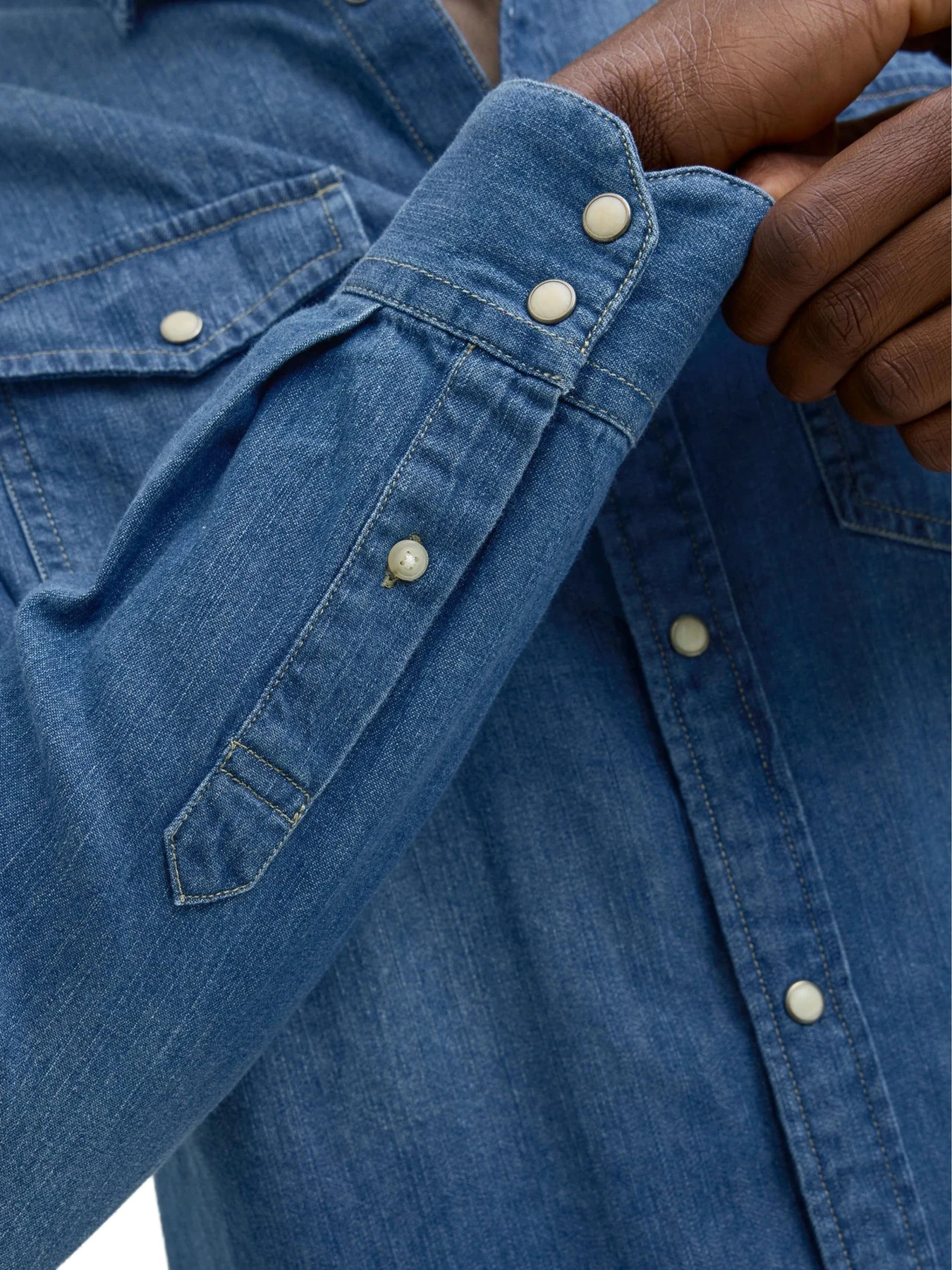Рубашки JACK & JONES модель 12138115-Medium Blue Denim Фото