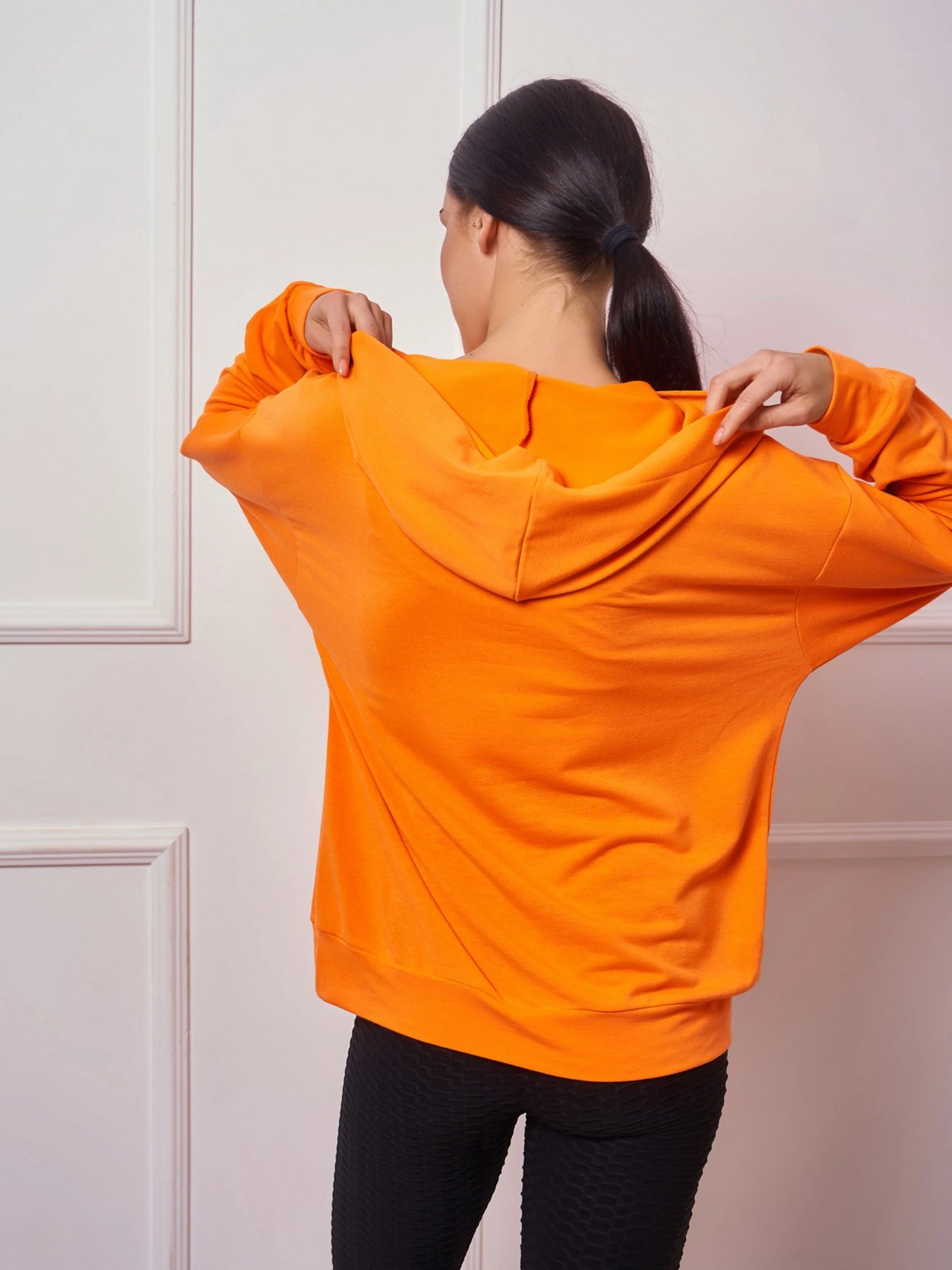 Худи и свитшоты ISSA Plus модель 13273_orange Худи и свитшоты ISSA Plus модель 13273_orange Фото
