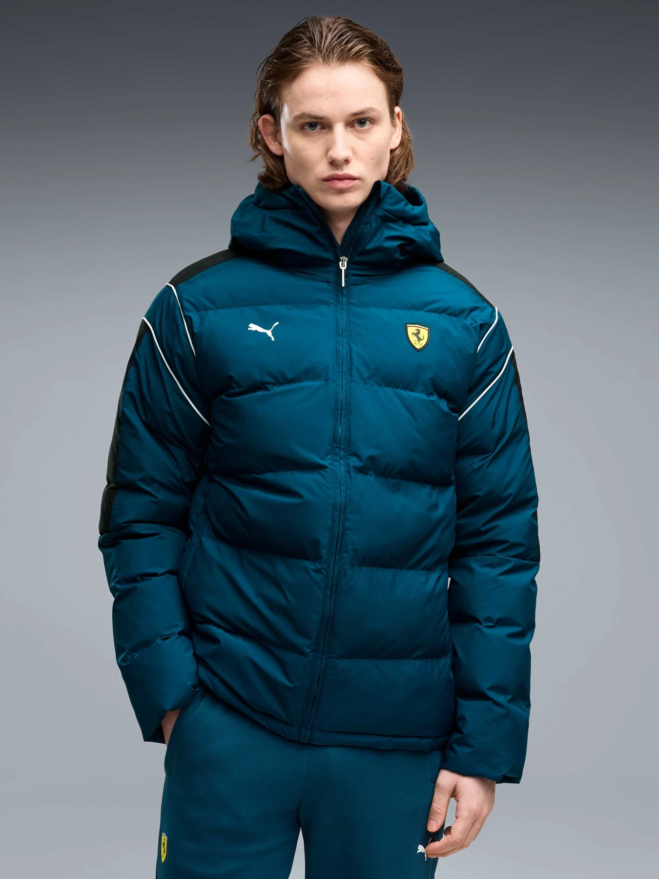 Куртки и дубленки PUMA Ferrarimt7 Ecolite Puff Jkt модель 636571 Куртки и дубленки PUMA Ferrarimt7 Ecolite Puff Jkt модель 636571 Фото