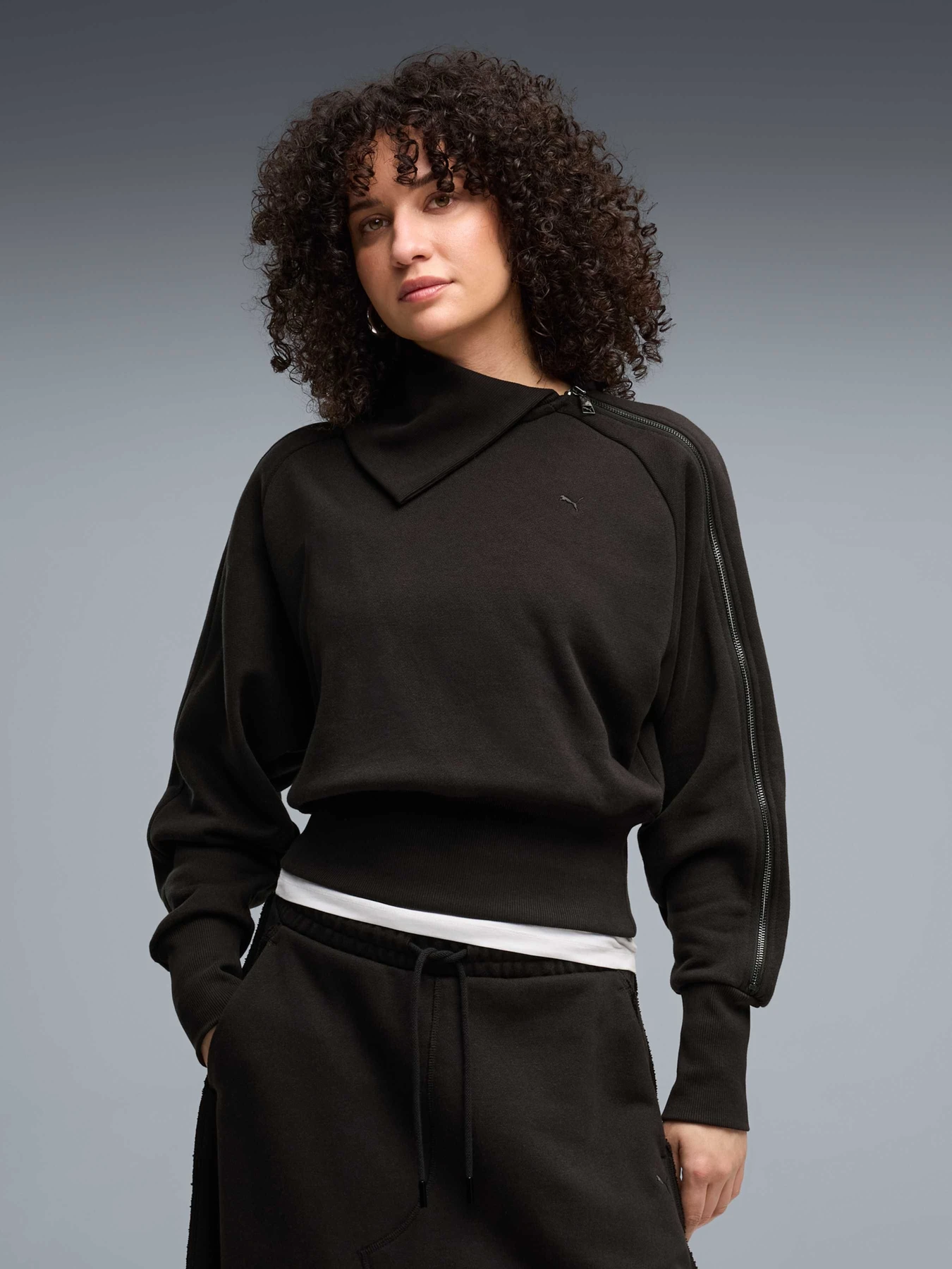 Худи и свитшоты PUMA Asymmetrical Zip Crew модель 637207 Худи и свитшоты PUMA Asymmetrical Zip Crew модель 637207 Фото