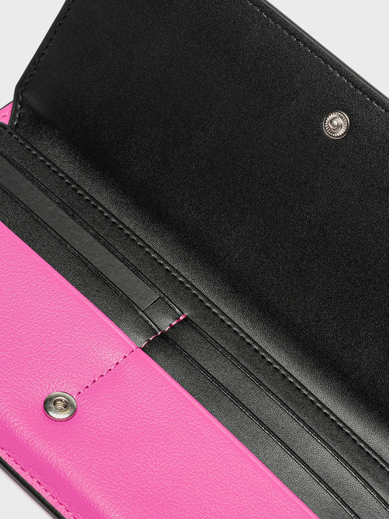 Сумки Karl Lagerfeld модель 240W3203 Фото