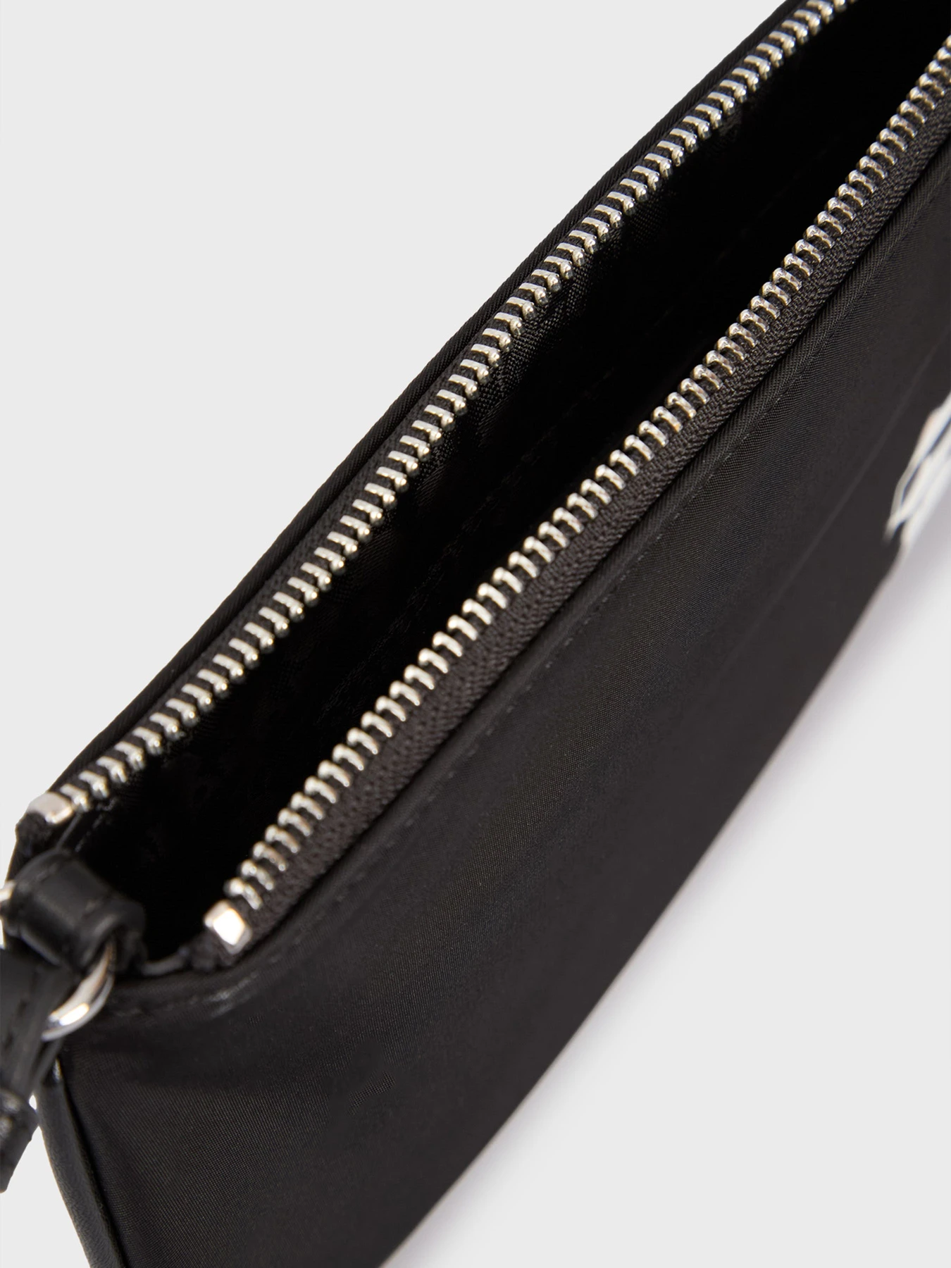 Сумки Karl Lagerfeld модель 240W3230 Фото