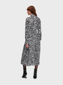 Платья Karl Lagerfeld модель 240W1300 Фото