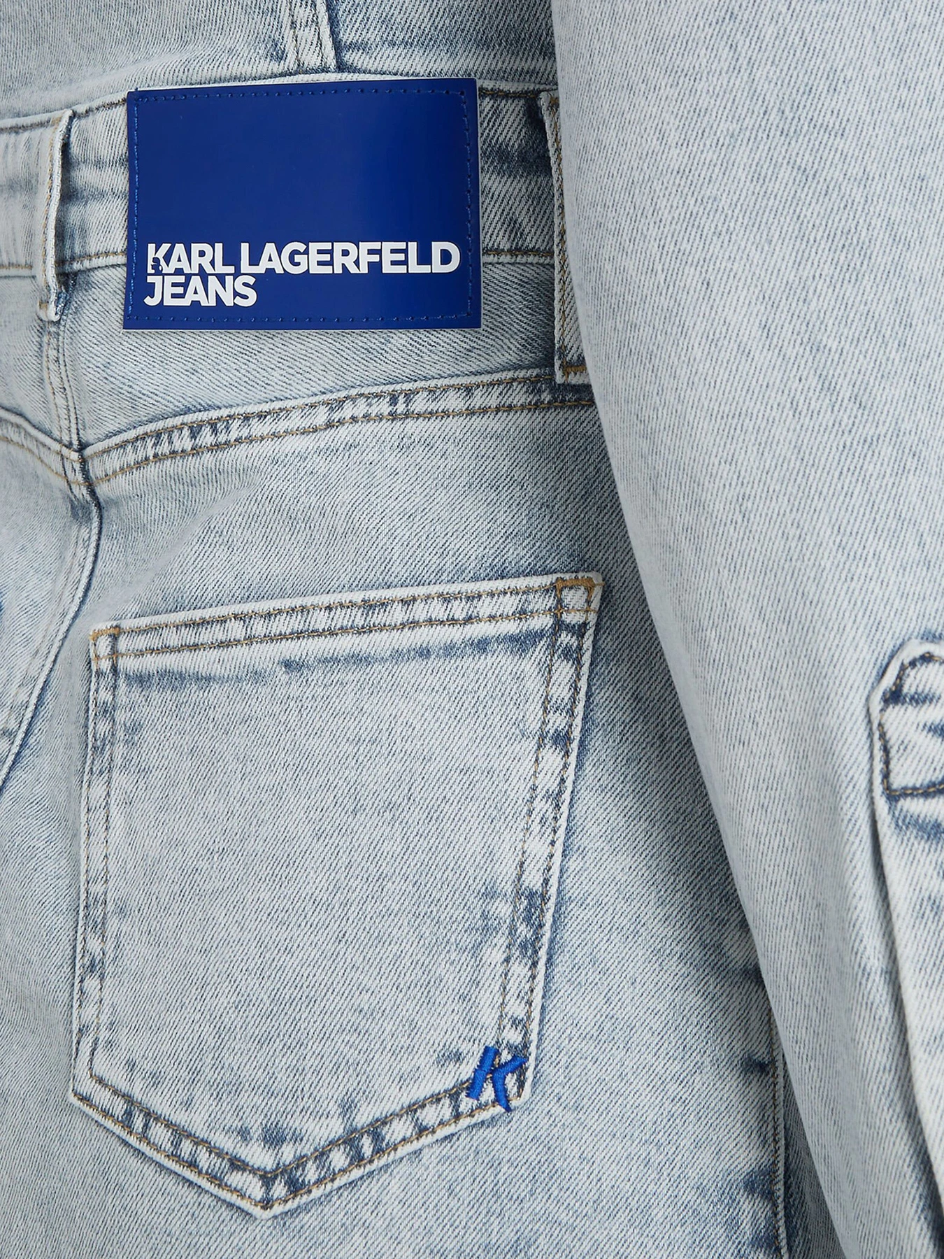 Платья Karl Lagerfeld Jeans модель 241J1309 Платья Karl Lagerfeld Jeans модель 241J1309 Фото