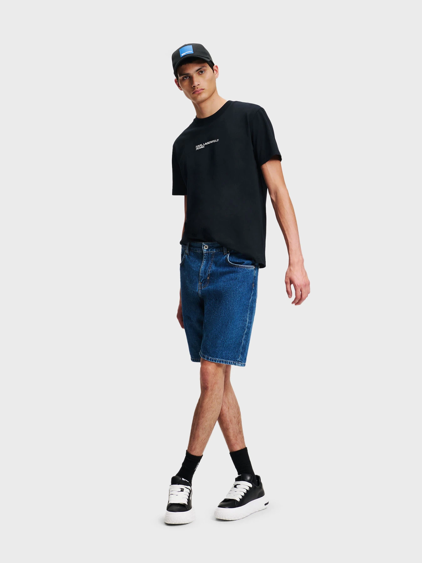 Шорты Karl Lagerfeld Jeans модель 241D1125 Шорты Karl Lagerfeld Jeans модель 241D1125 Фото