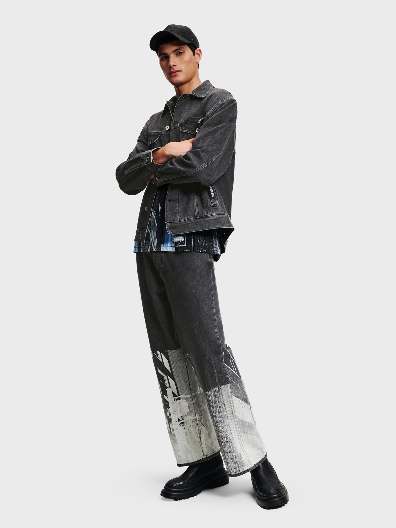 Джинсы Karl Lagerfeld Jeans модель 246D1116 Джинсы Karl Lagerfeld Jeans модель 246D1116 Фото