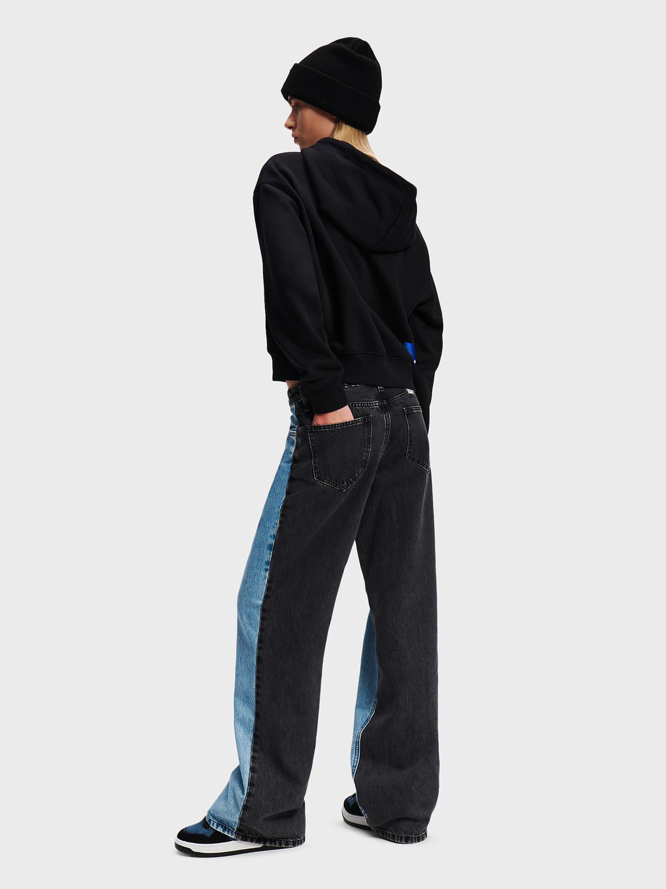 Джинси Karl Lagerfeld Jeans модель 246J1120 Джинси Karl Lagerfeld Jeans модель 246J1120 Фото