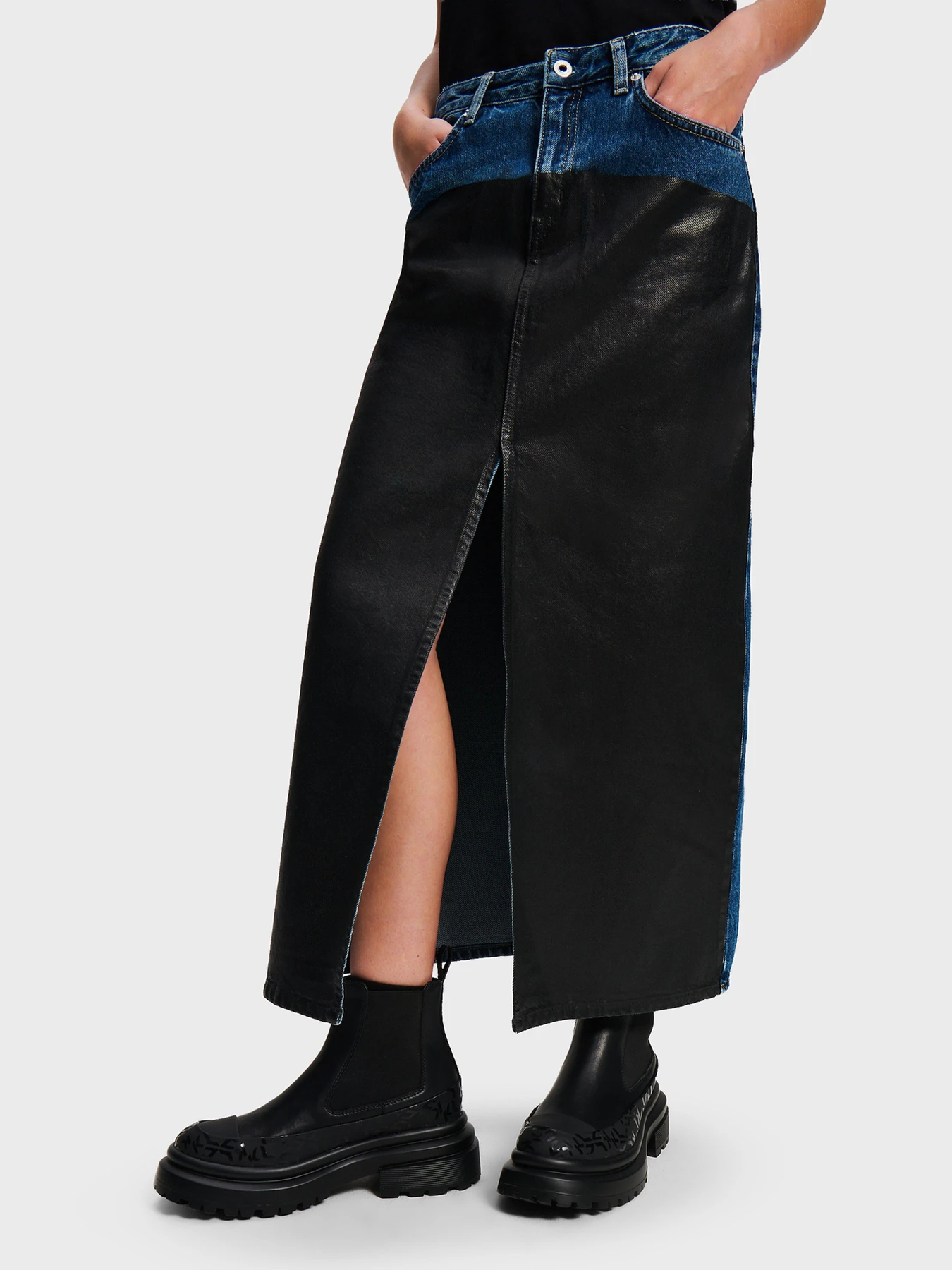 Юбки Karl Lagerfeld Jeans модель 246J1201 Юбки Karl Lagerfeld Jeans модель 246J1201 Фото