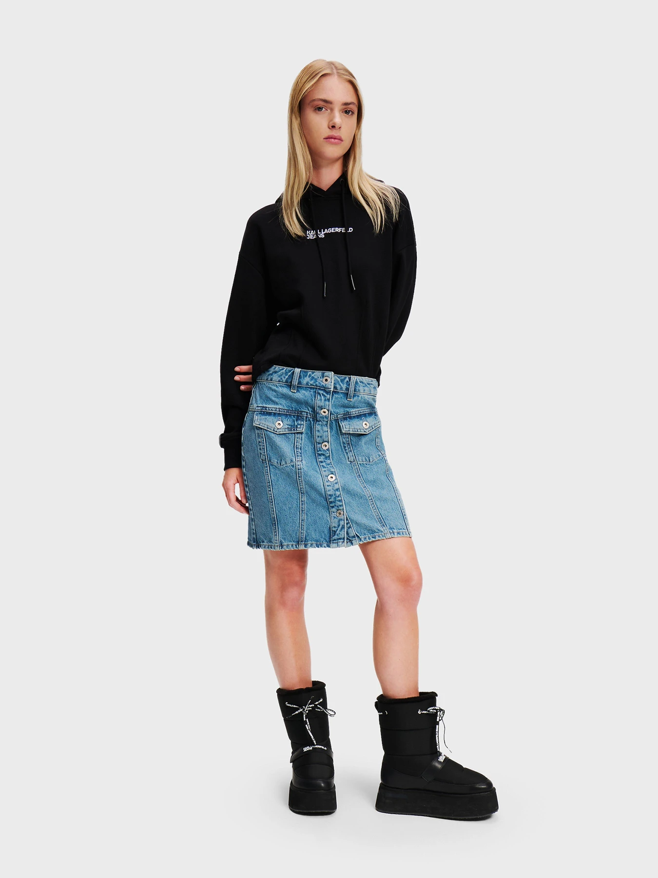 Юбки Karl Lagerfeld Jeans модель 246J1202 Юбки Karl Lagerfeld Jeans модель 246J1202 Фото