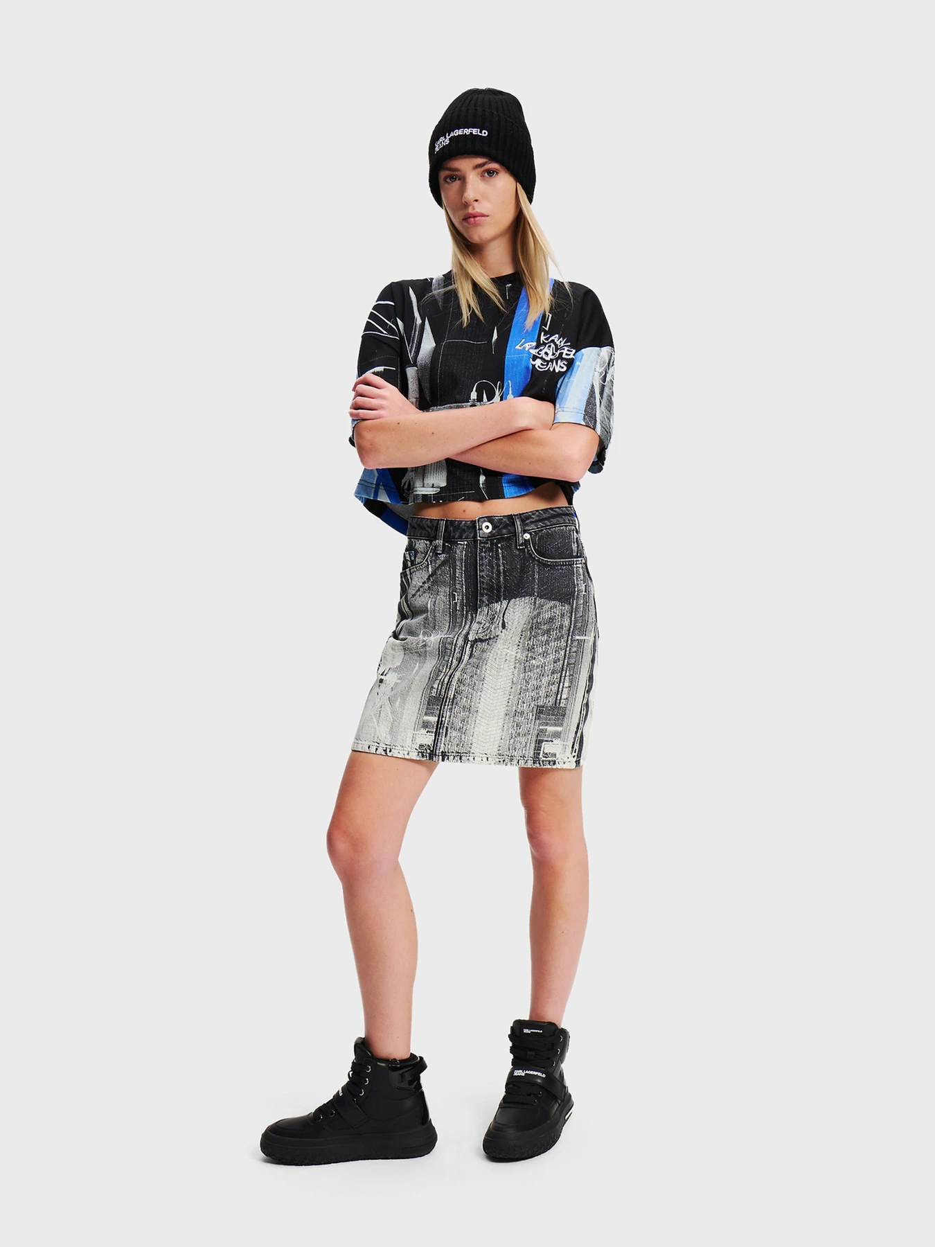 Юбки Karl Lagerfeld Jeans модель 246J1203 Юбки Karl Lagerfeld Jeans модель 246J1203 Фото