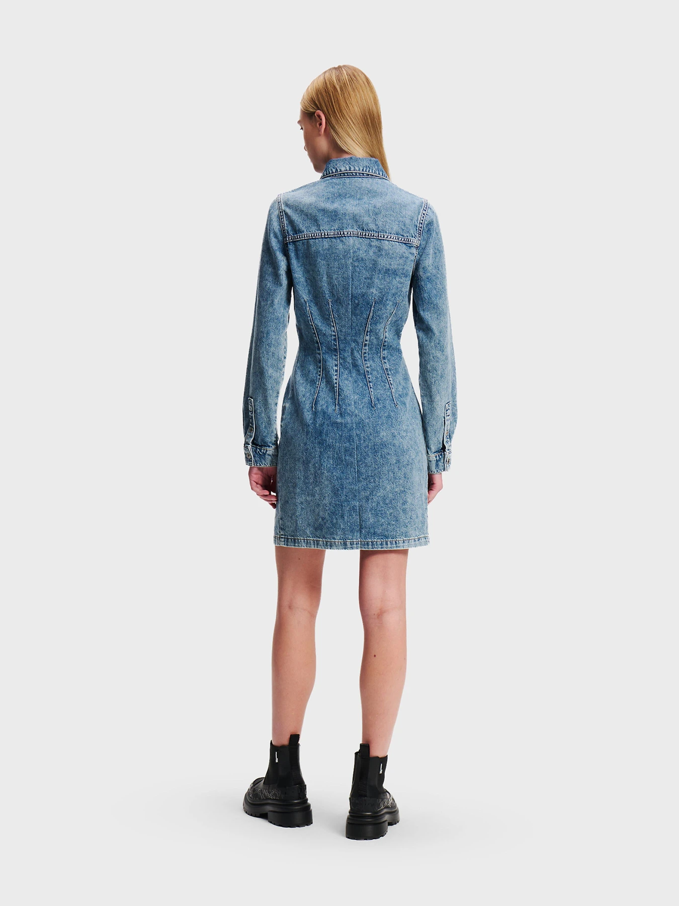 Платья Karl Lagerfeld Jeans модель 246J1302 Платья Karl Lagerfeld Jeans модель 246J1302 Фото