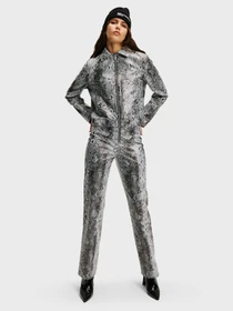 Куртки и дубленки Karl Lagerfeld Jeans модель 246J1402 Фото