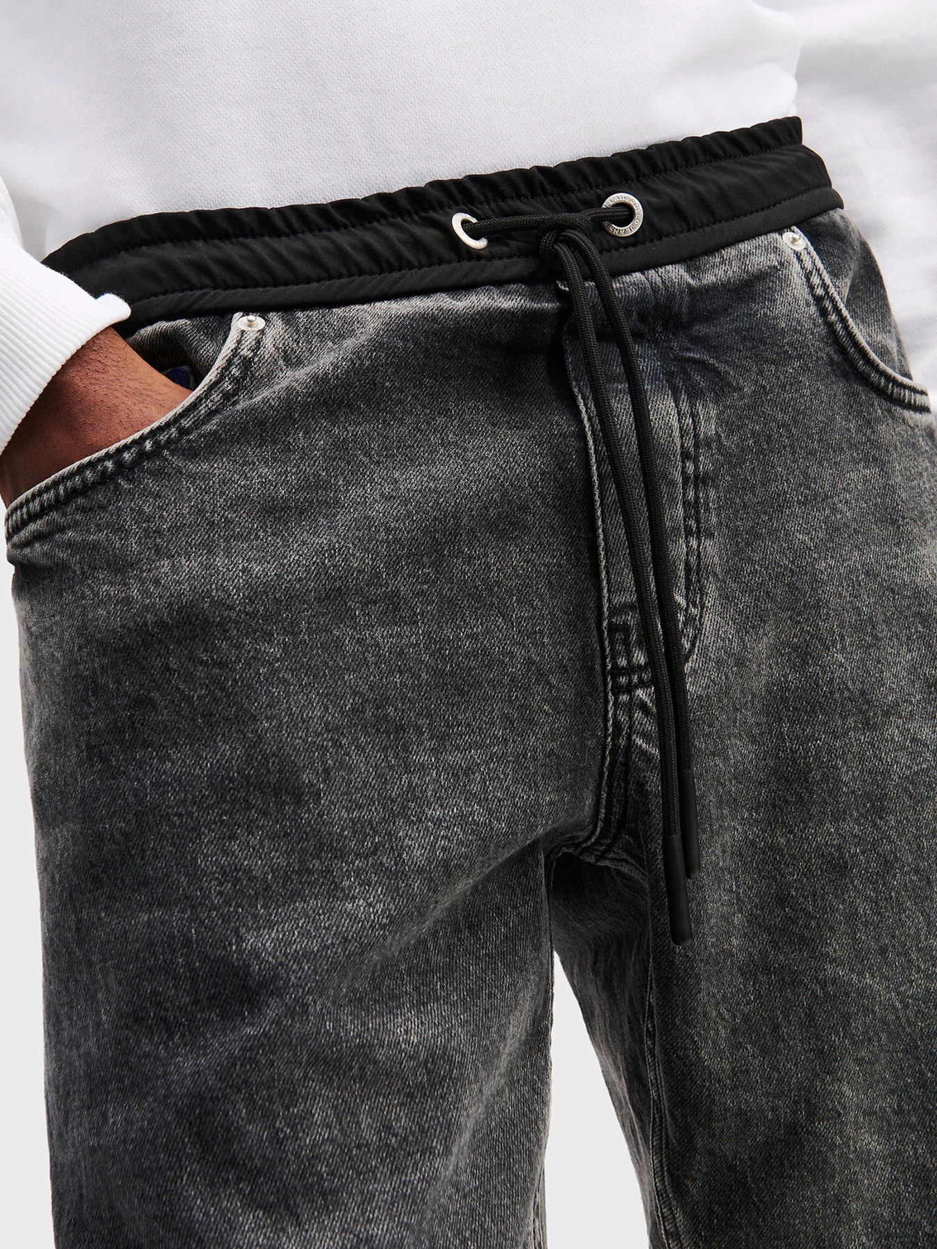 Джинсы Karl Lagerfeld Jeans модель A1M10101 Джинсы Karl Lagerfeld Jeans модель A1M10101 Фото