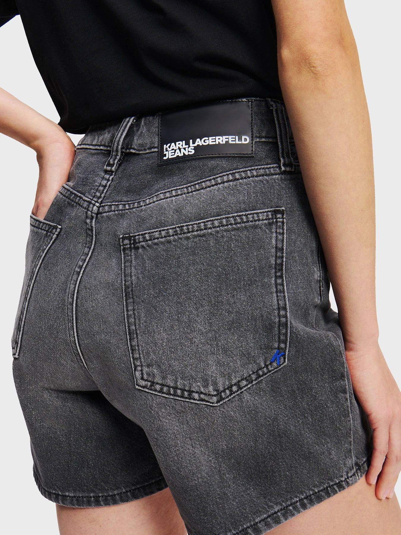 Шорты Karl Lagerfeld Jeans модель A2W10040 Шорты Karl Lagerfeld Jeans модель A2W10040 Фото