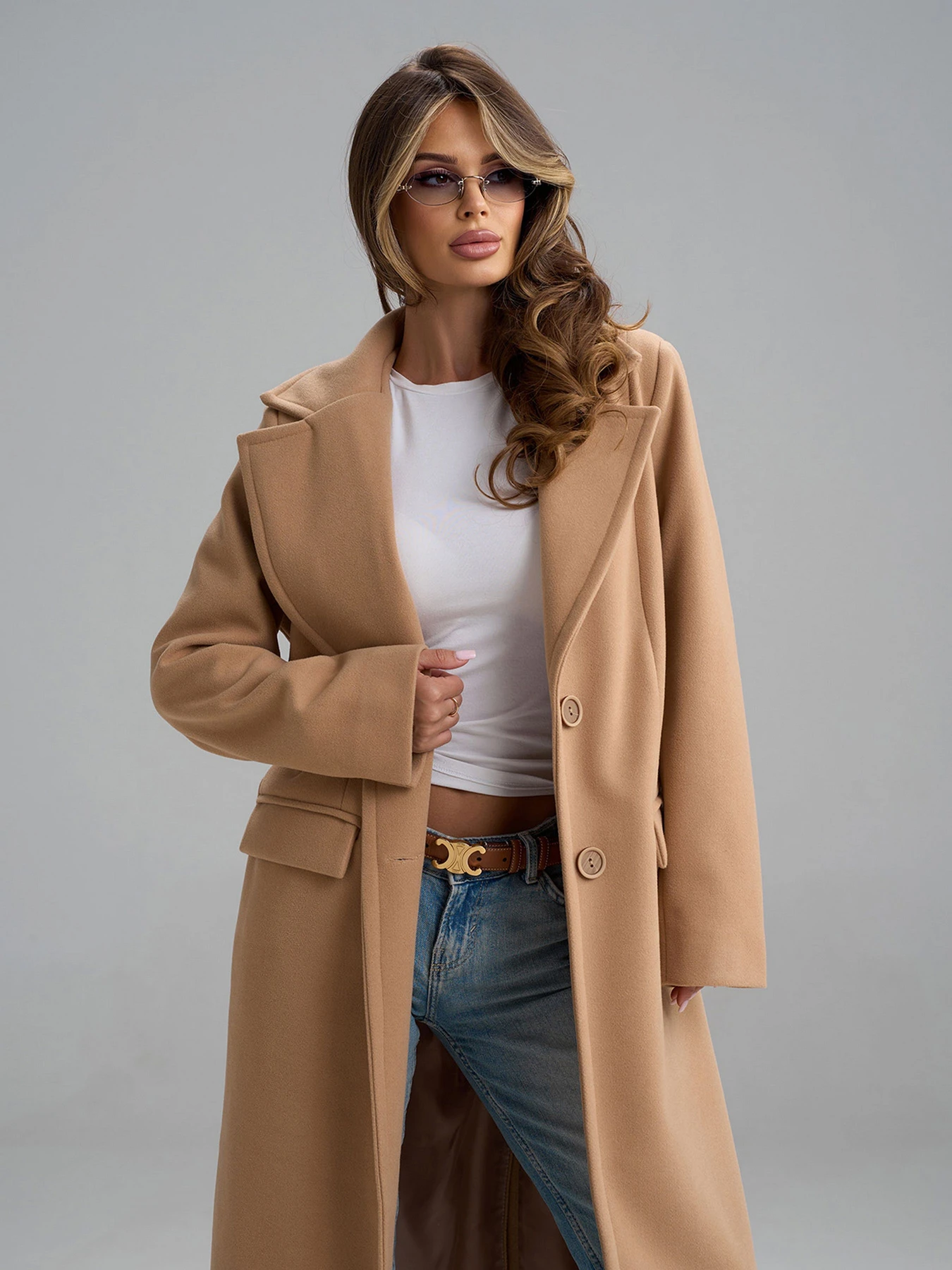Пальто и плащи ISSA Plus модель 15854_бежевый Пальто и плащи ISSA Plus модель 15854_бежевый Фото