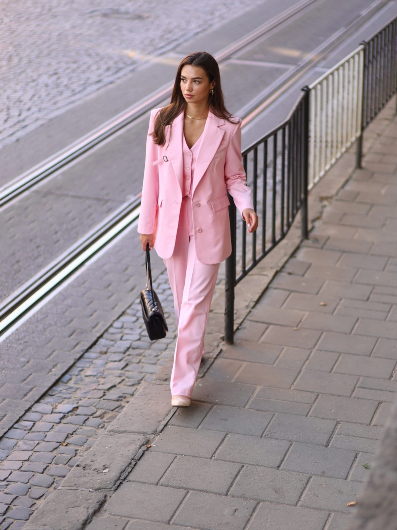 Брюки BUDZIKO Rose модель RS-PNK-PNTS-SS23 Фото