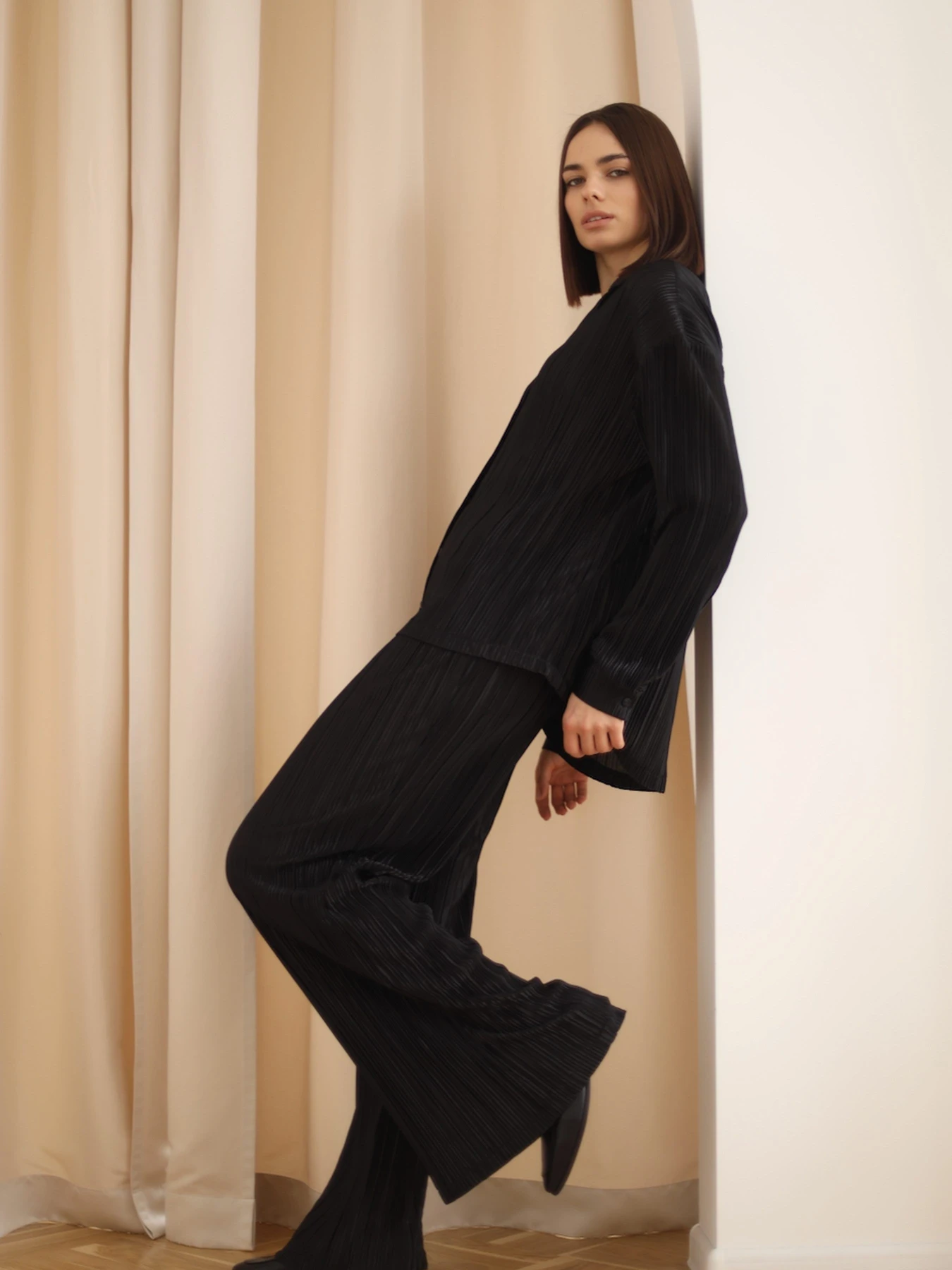 Рубашки BUDZIKO Amelia модель AML-BLCK-SHRT-SS22 Фото