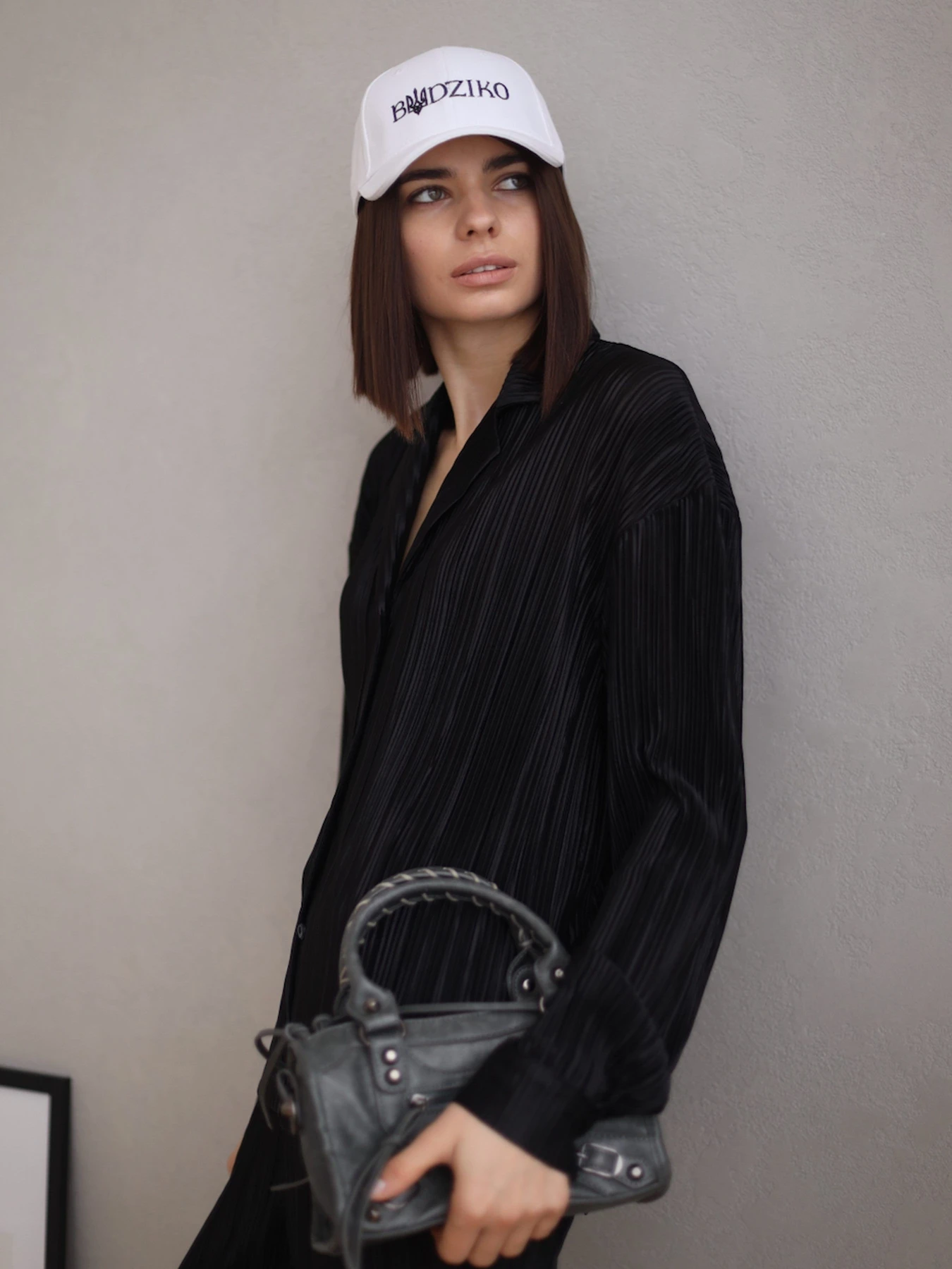 Сорочки BUDZIKO Amelia модель AML-BLCK-SHRT-SS22 Фото