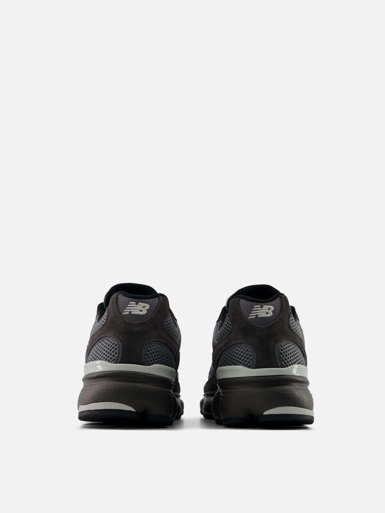 Кроссовки New Balance модель M6032DK Кроссовки New Balance модель M6032DK Фото