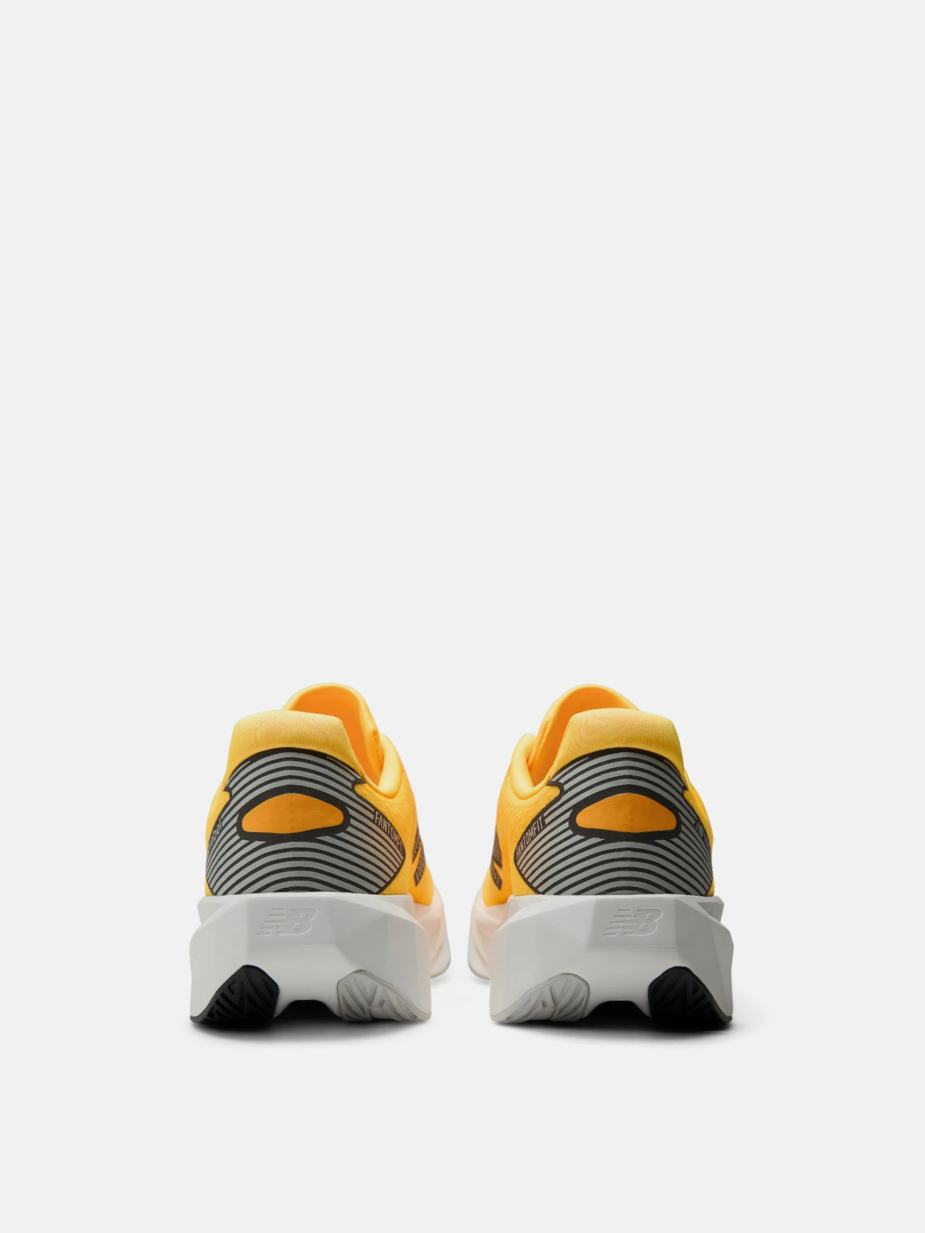 Кроссовки New Balance модель MFCX5IM Кроссовки New Balance модель MFCX5IM Фото