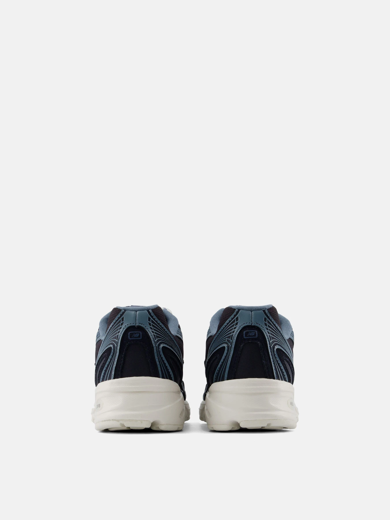 Кроссовки New Balance модель U74010Y Кроссовки New Balance модель U74010Y Фото