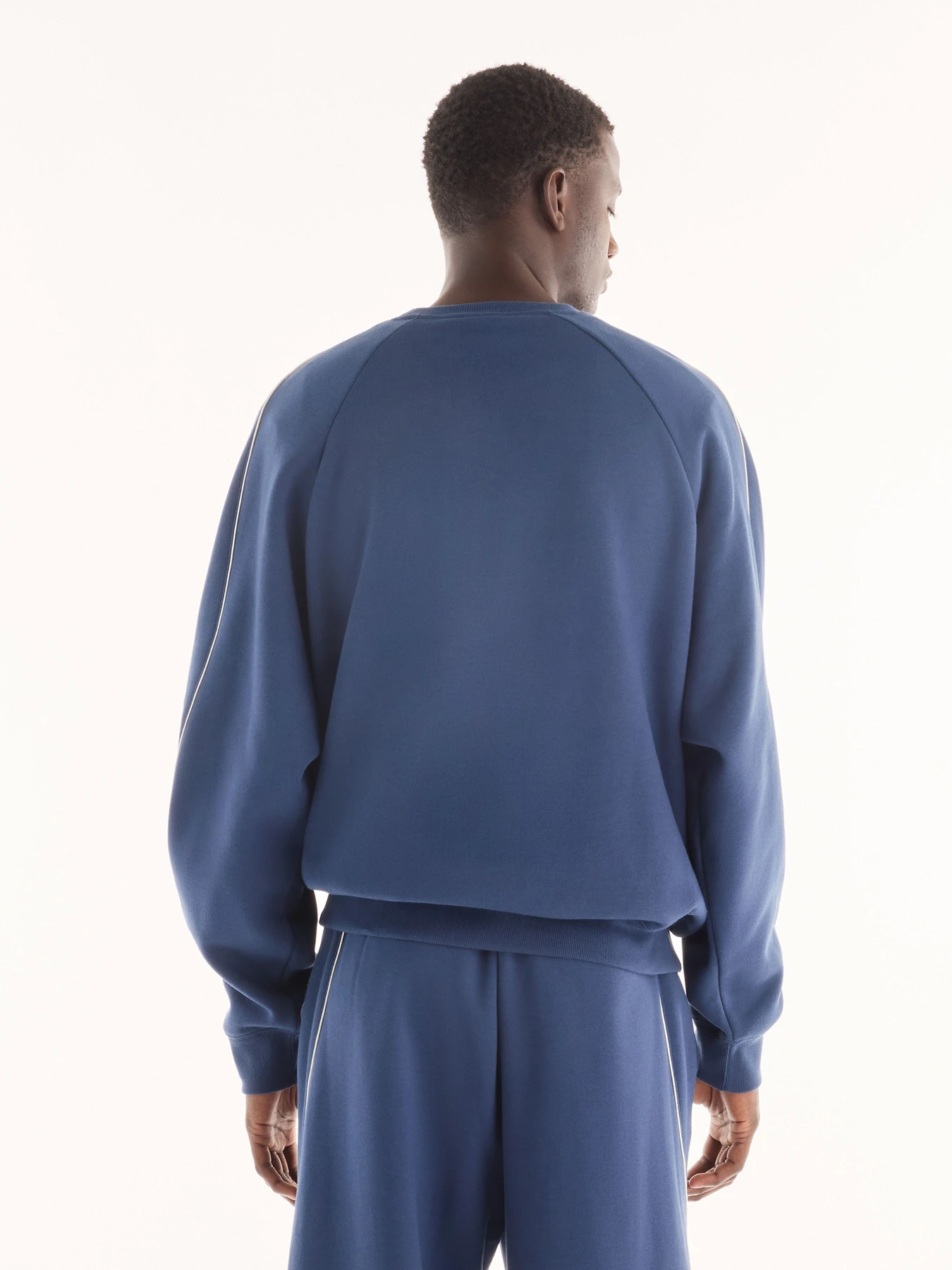 Худи и свитшоты New Balance Trackside Fleece Crew модель MT6255WPNNY Худи и свитшоты New Balance Trackside Fleece Crew модель MT6255WPNNY Фото
