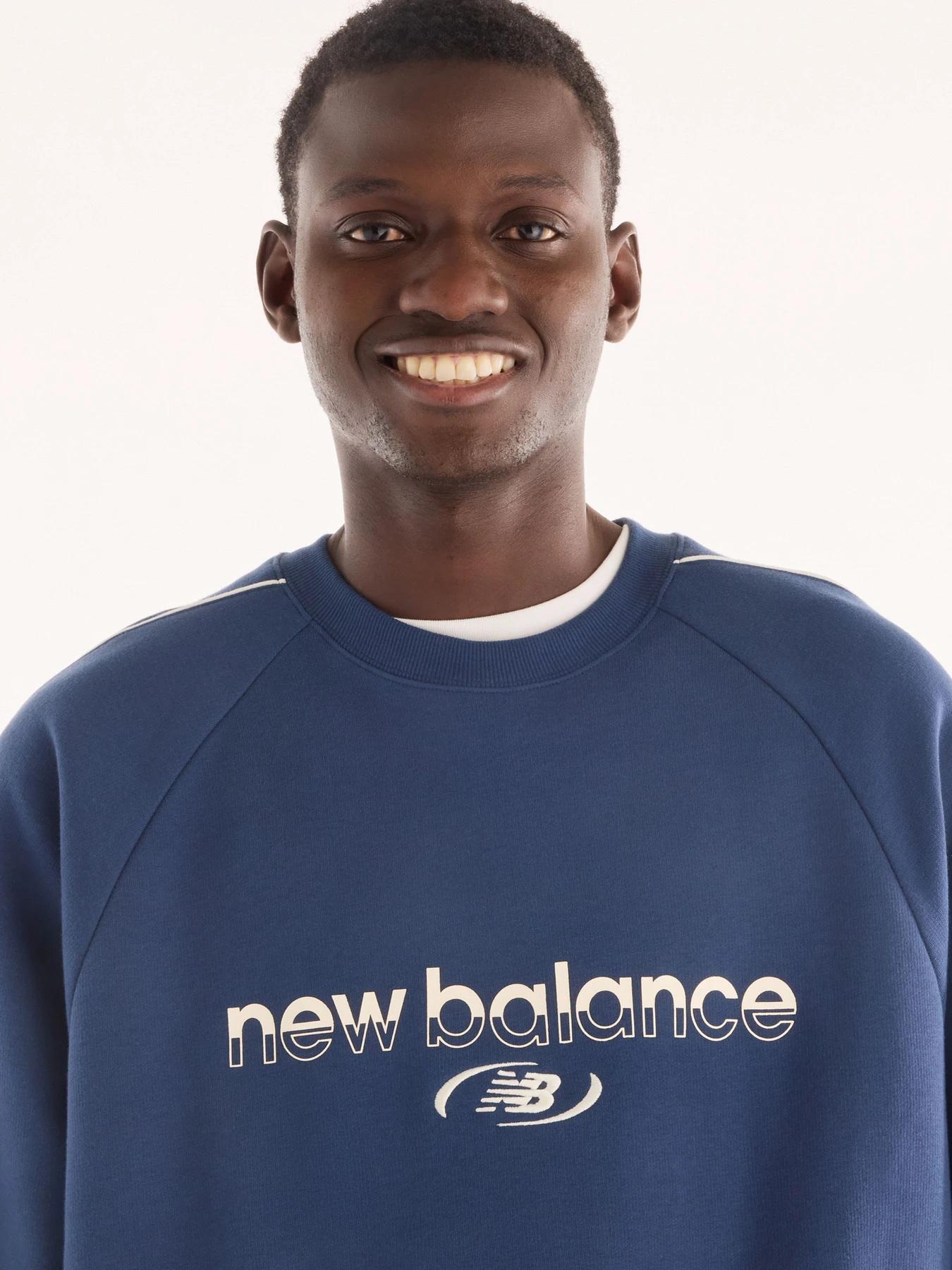 Худи и свитшоты New Balance Trackside Fleece Crew модель MT6255WPNNY Худи и свитшоты New Balance Trackside Fleece Crew модель MT6255WPNNY Фото