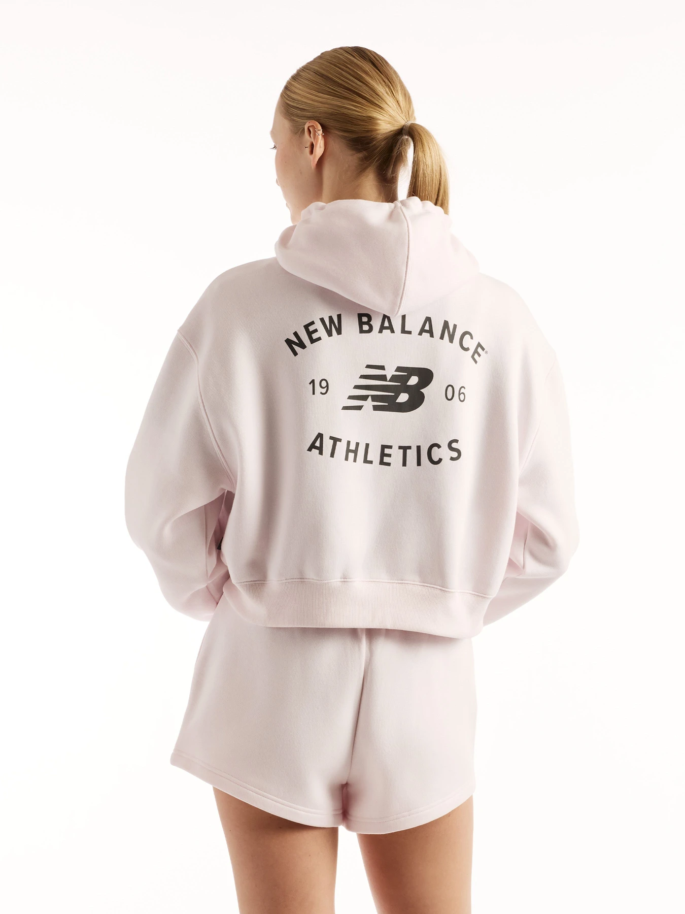 Худи и свитшоты New Balance Reimagined Fleece Full Zip модель WJ62C4N2AAA Фото