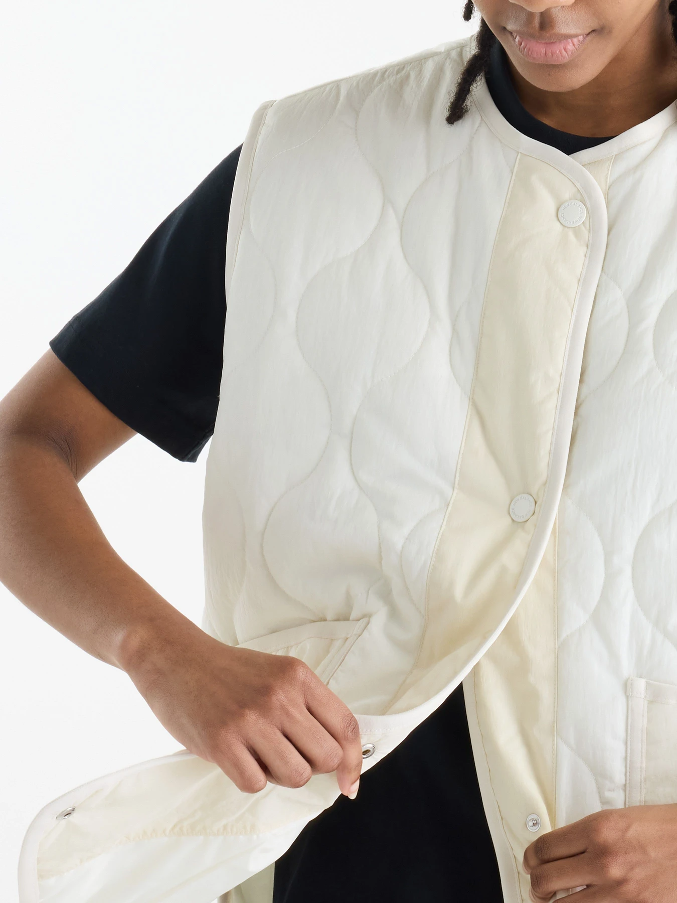 Куртки и дубленки New Balance Quilted Vest модель WJ62U33OAGA Фото