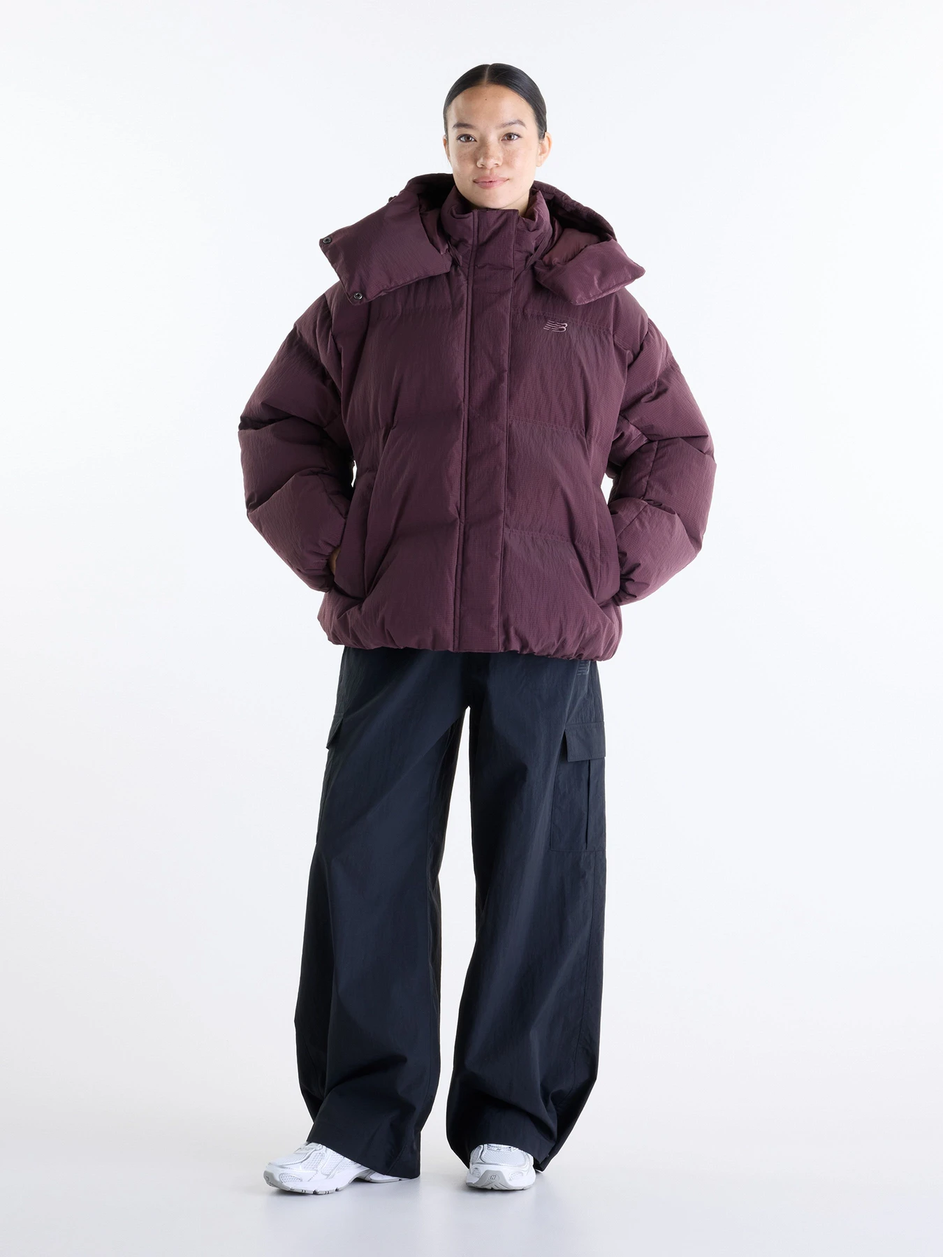 Куртки и дубленки New Balance Premium Puffer модель WJ6268B9YLR Куртки и дубленки New Balance Premium Puffer модель WJ6268B9YLR Фото