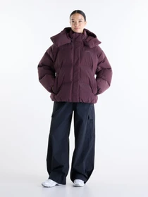 Куртки и дубленки New Balance Premium Puffer модель WJ6268B9YLR Фото