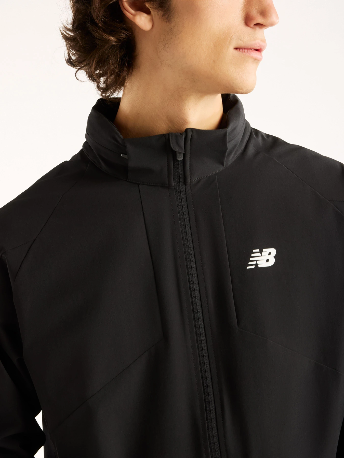 Куртки и дубленки New Balance модель MJ62S4CHBK Куртки и дубленки New Balance модель MJ62S4CHBK Фото